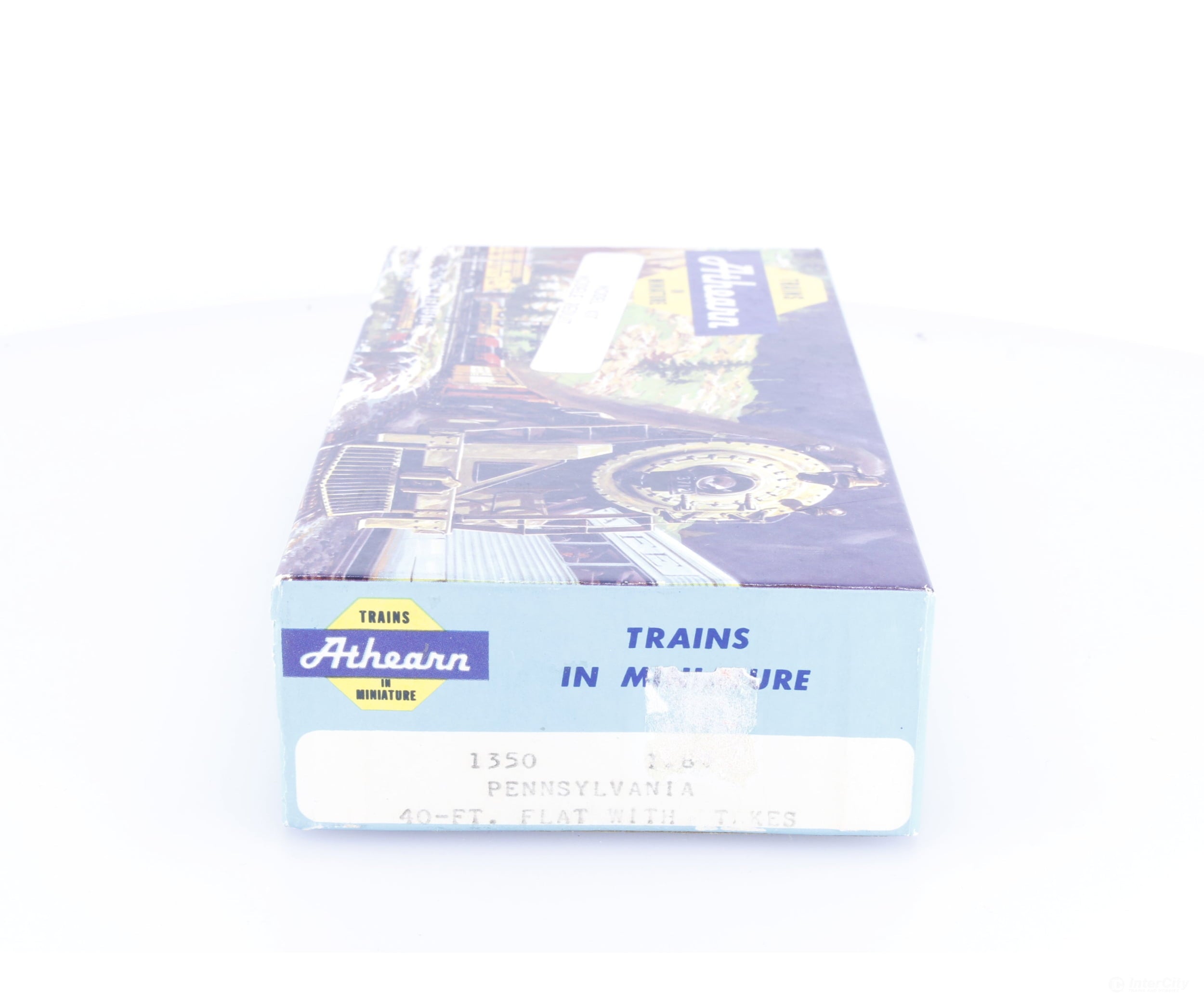 Athearn 1350 HO 40’ Flat Car with Stakes Southern Pacific (SP) 540026 - Freight Cars