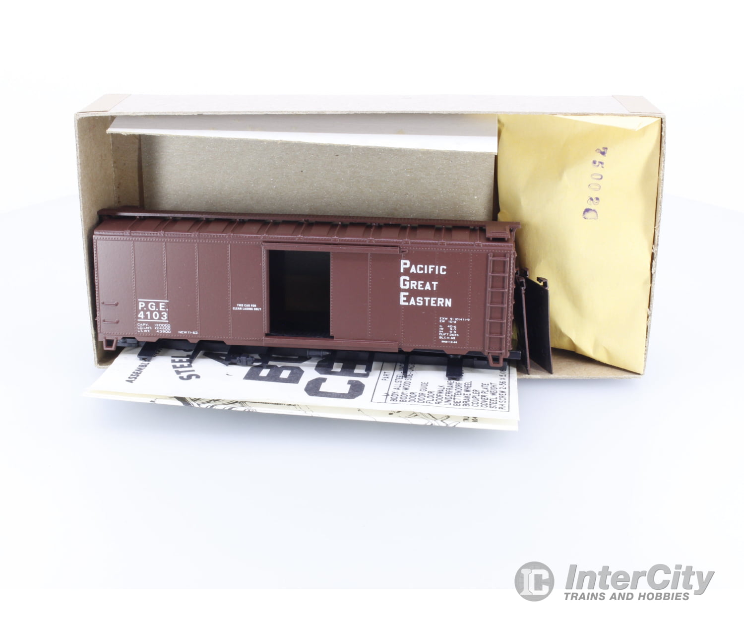 Athearn 1388 HO 40’ Box Car Pacific Great Eastern (PGE) 4103 Freight Cars