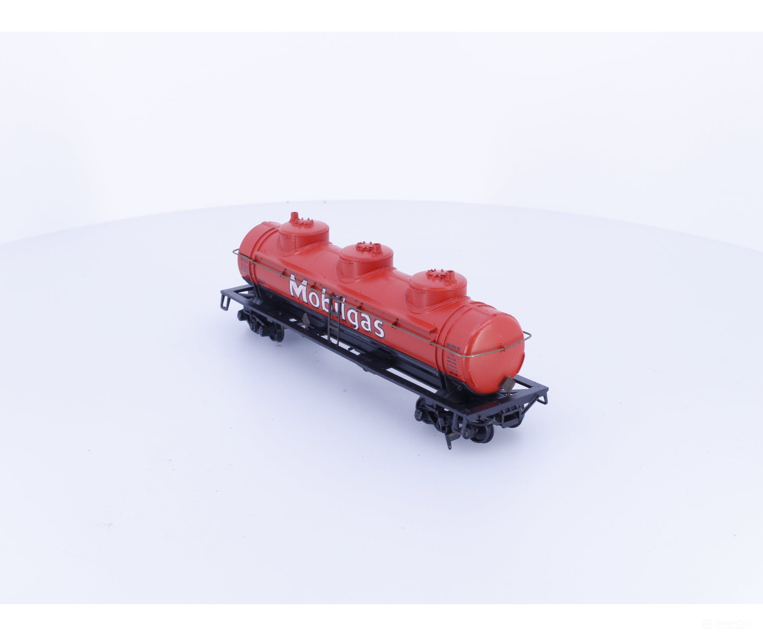 Athearn 1503 HO 3 Dome Tank Car Mobilgas (WSRX) 2387 - Freight Cars