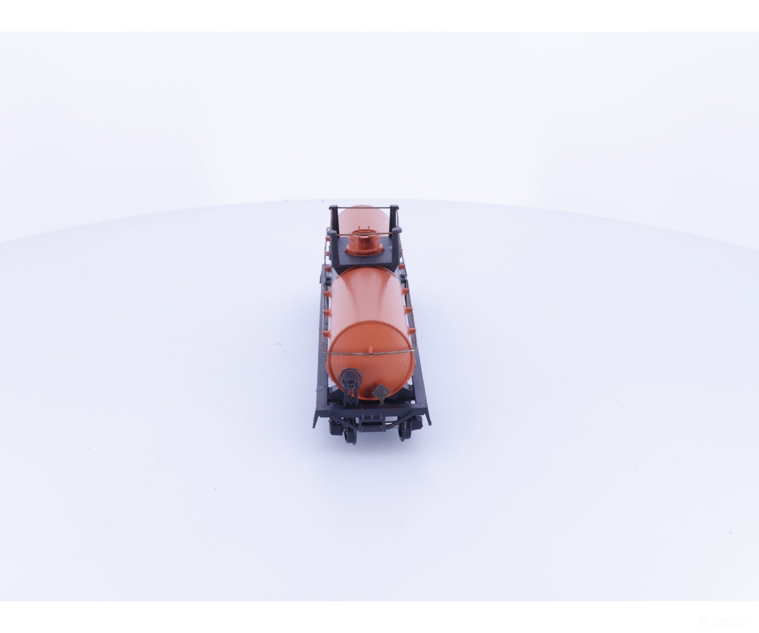 Athearn 1550 HO Single Dome Tank Car Gulf GATX Corporation (GATX) 2605 - Freight Cars