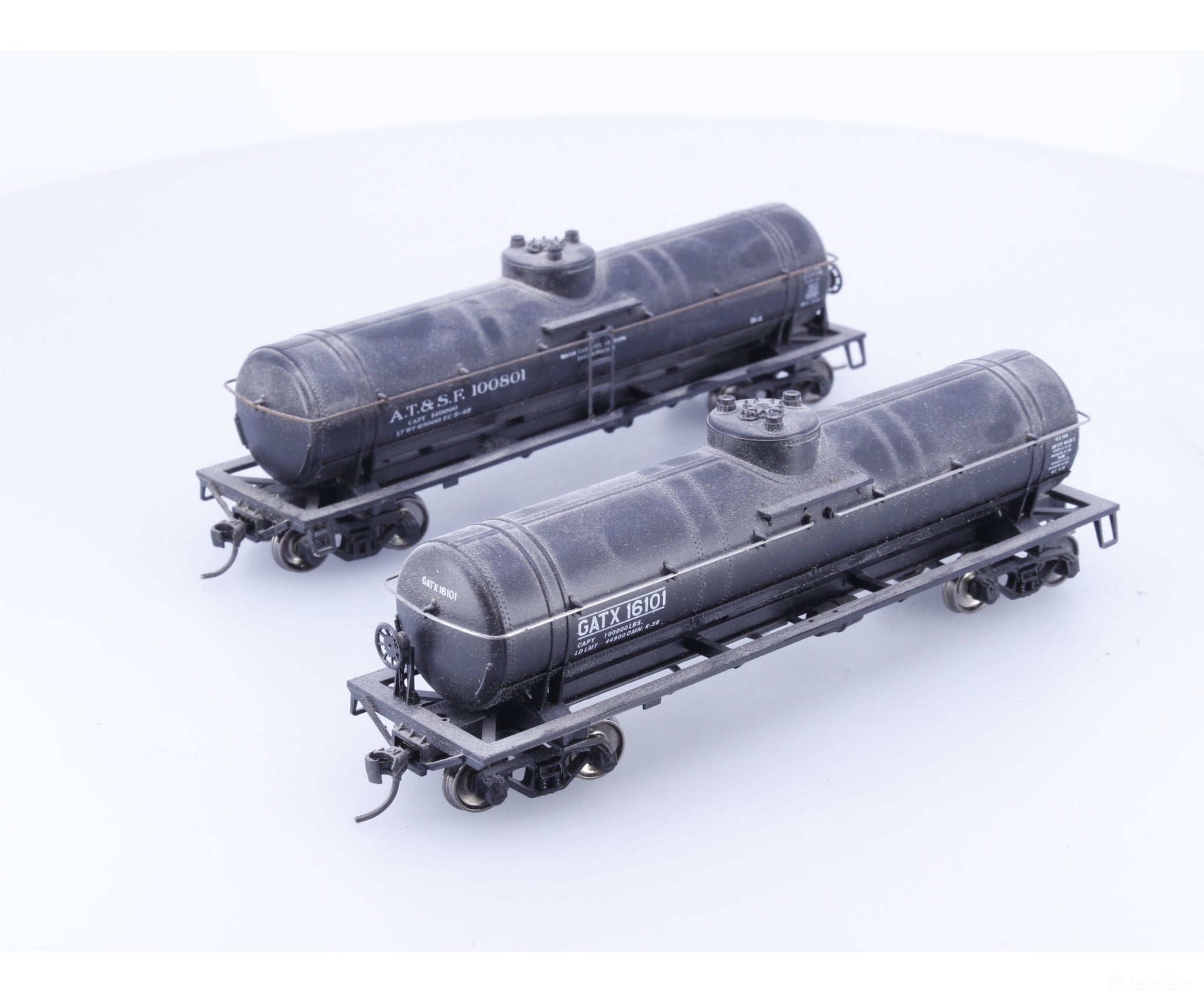 Athearn 1583 HO 2 x Tank Cars ATSF & GATX Atchison Topeka and Santa Fe (ATSF) 100801/16101 - Freight Cars