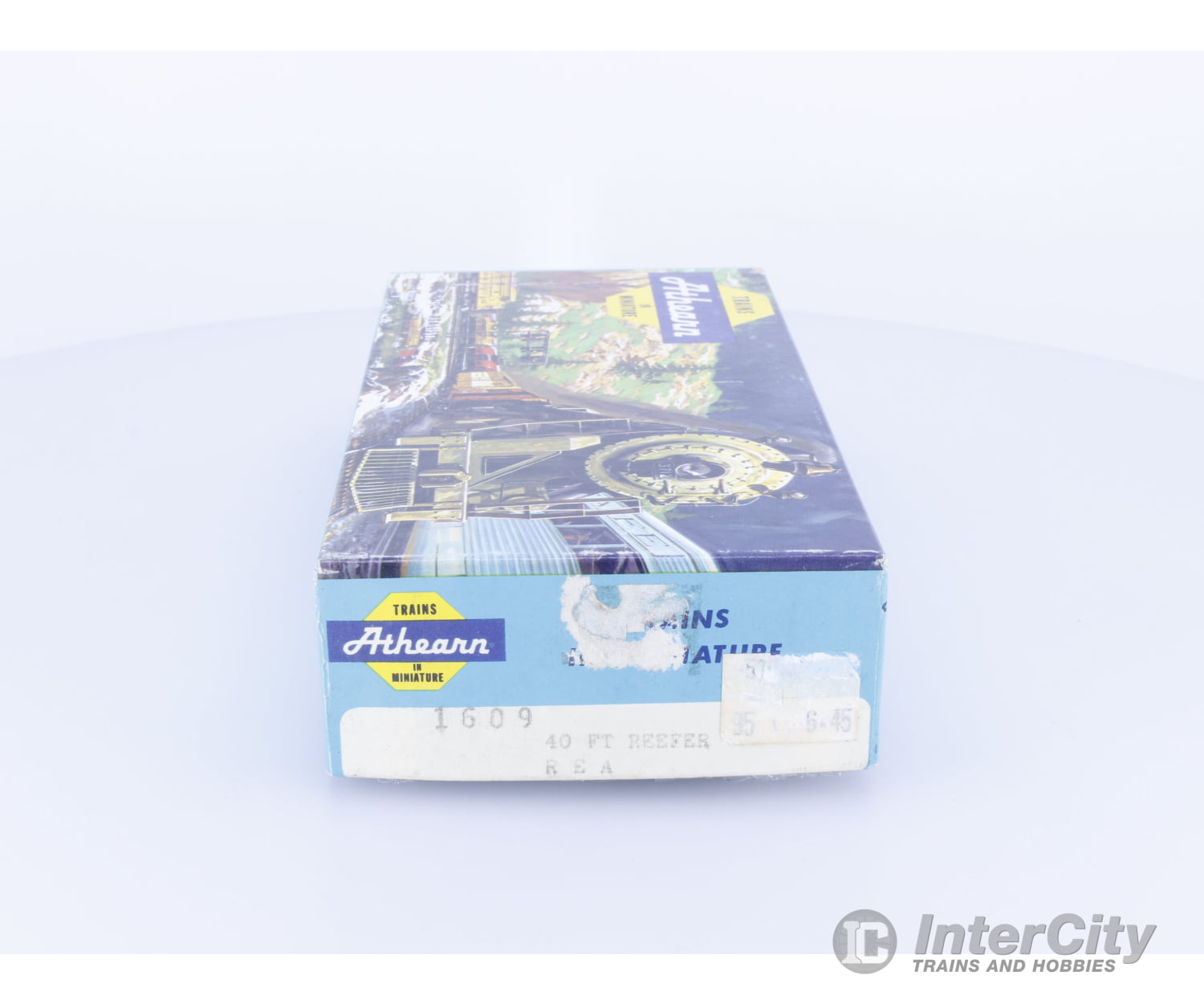 Athearn 1609 HO 40’ Reefer Kit Railway Express Agency (REX) 6119 Freight Cars