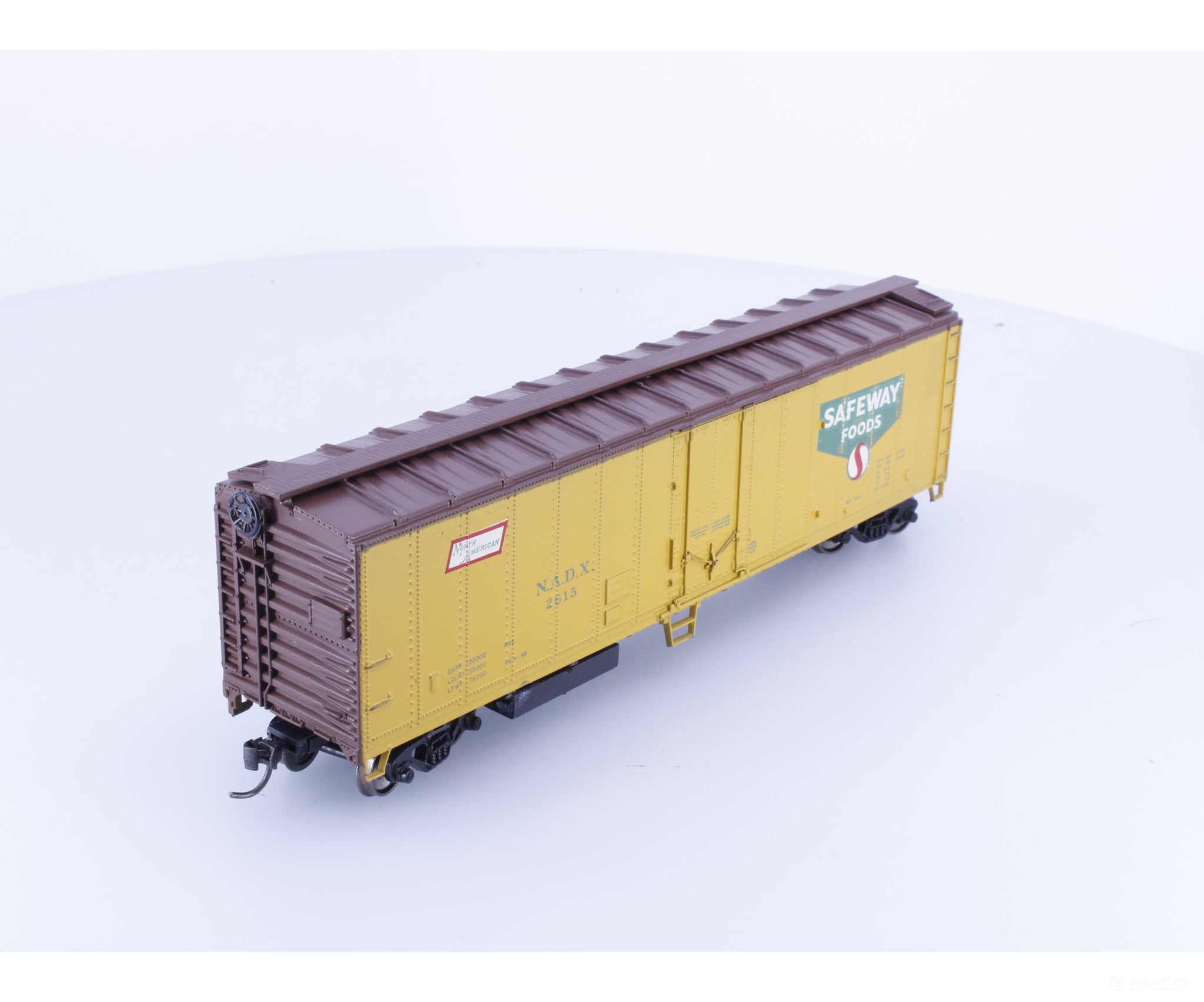 Athearn 1629 HO 50’ Single Door Boxcar Safeway (NADX) 2615 - Freight Cars