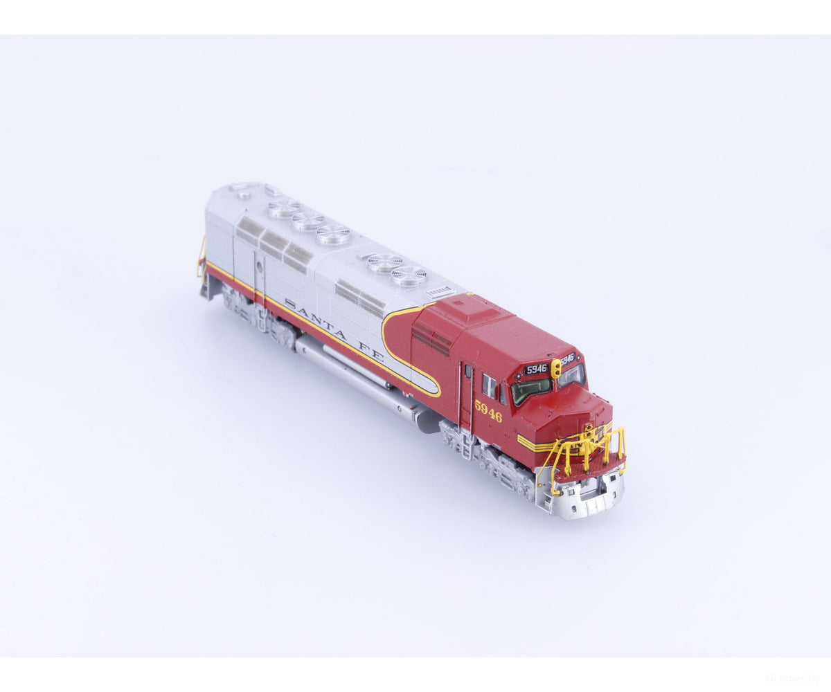 Athearn 16891 N EMD FP45 Diesel Locomotive Santa Fe (SF) 5946 DCC & Sound - Locomotives