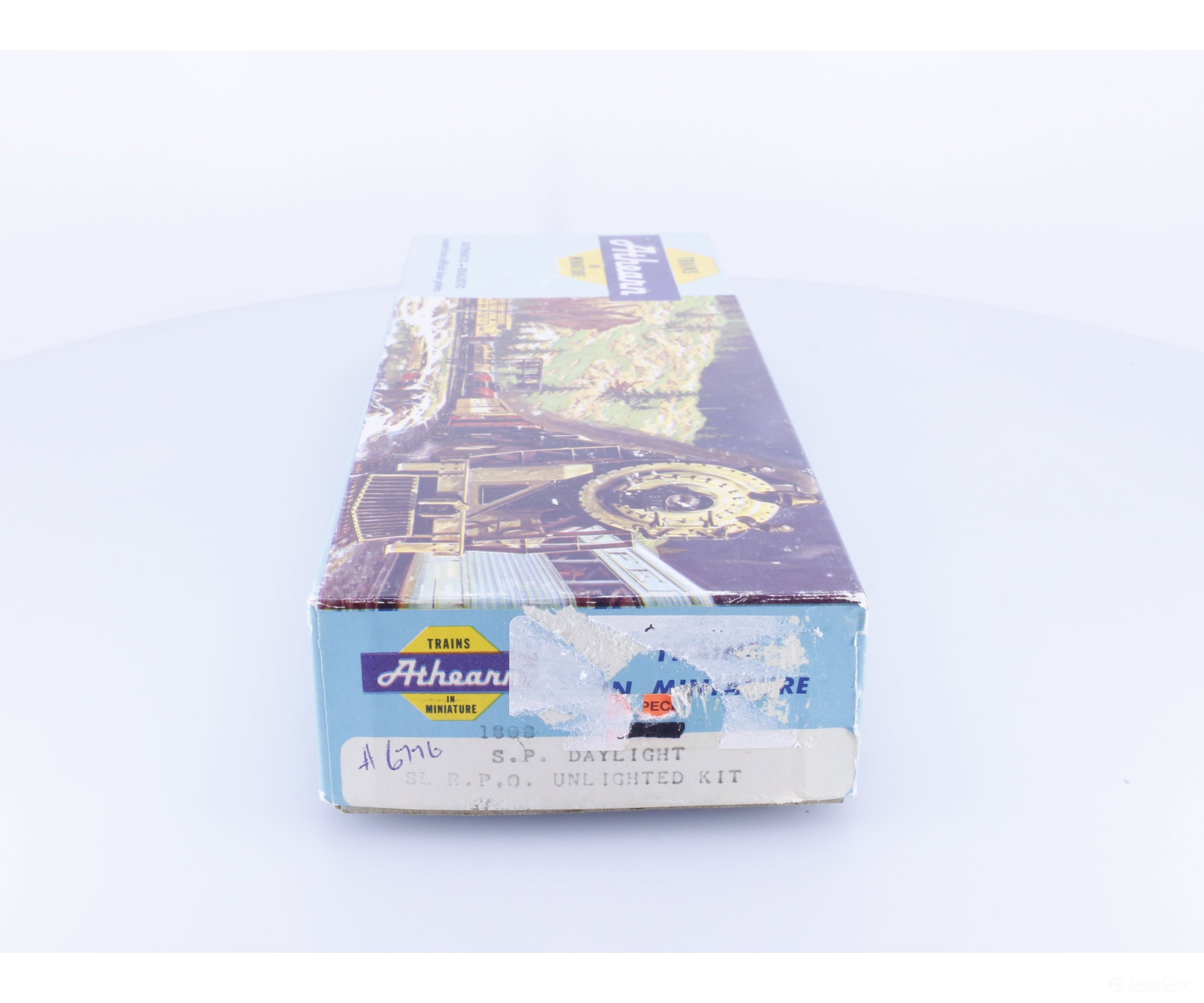 Athearn 1808 HO 60’ Daylight RPO Car Southern Pacific (SP) 6776 Passenger Cars