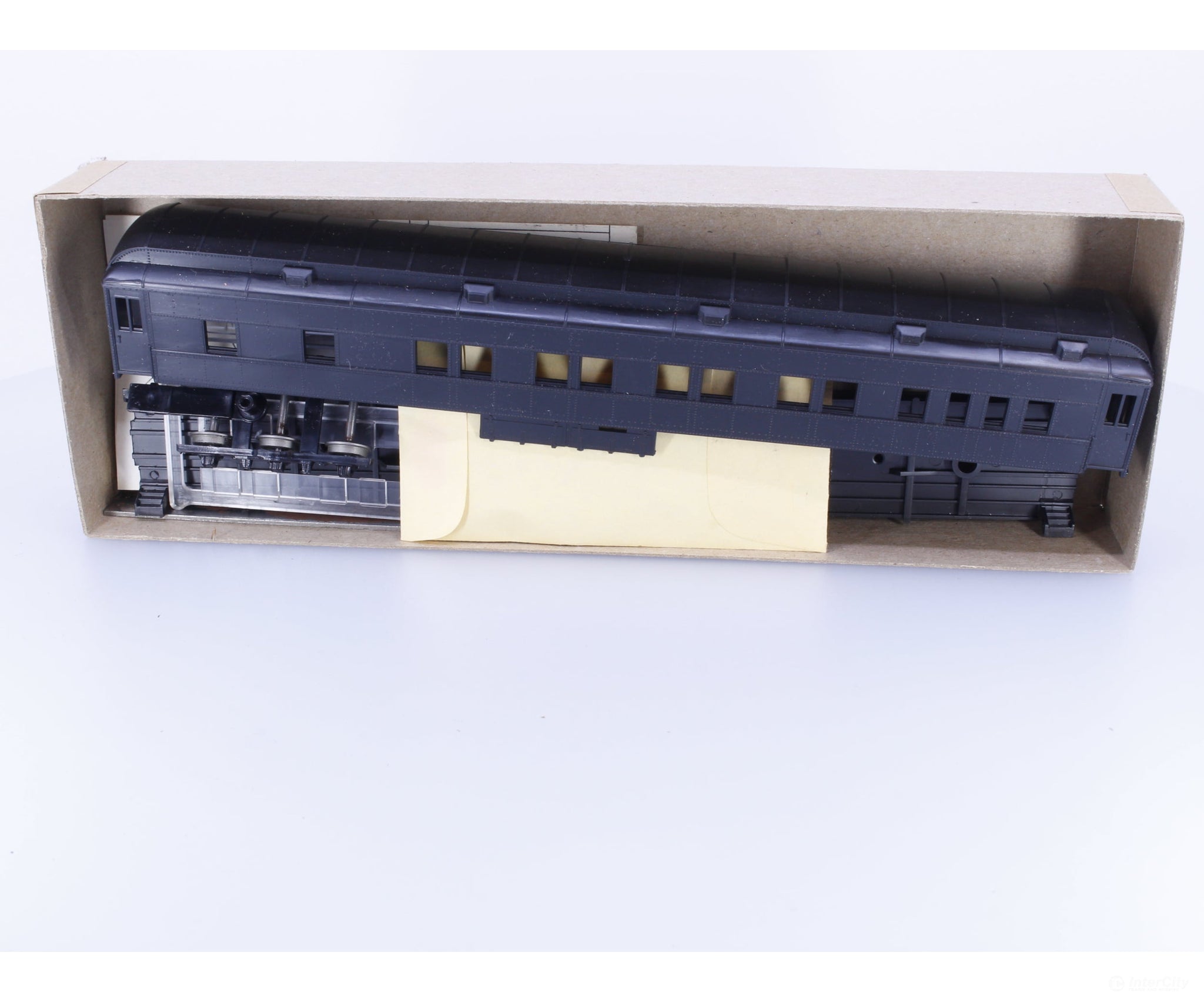Athearn 1860 HO Standard Pullman Passenger Coach Kit Undecorated - Passenger Cars