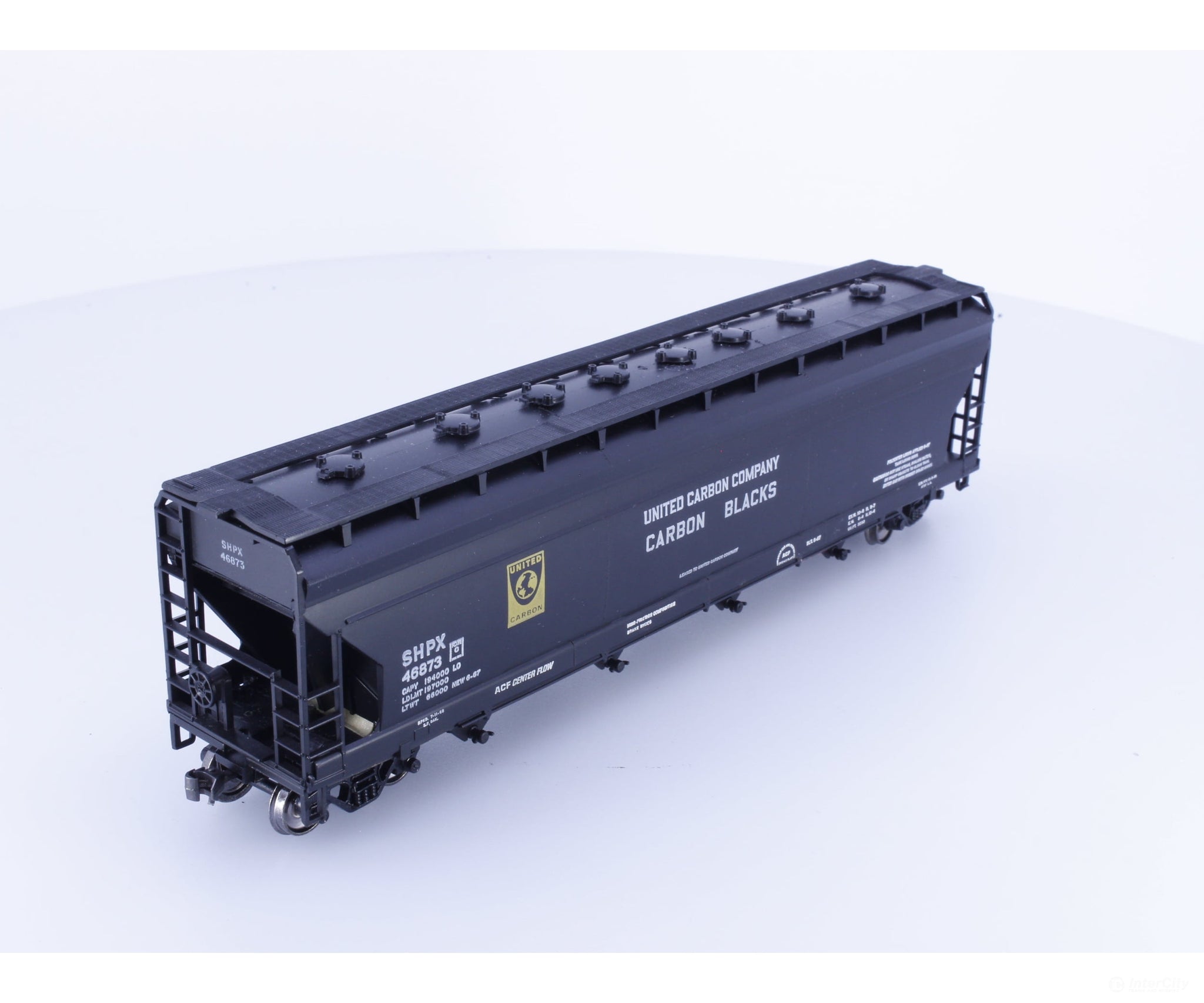 Athearn 1914 HO 55’ Center Flow Hopper Union Carbon Company Carbon Blacks (SHPX) #2 46873 - Freight Cars