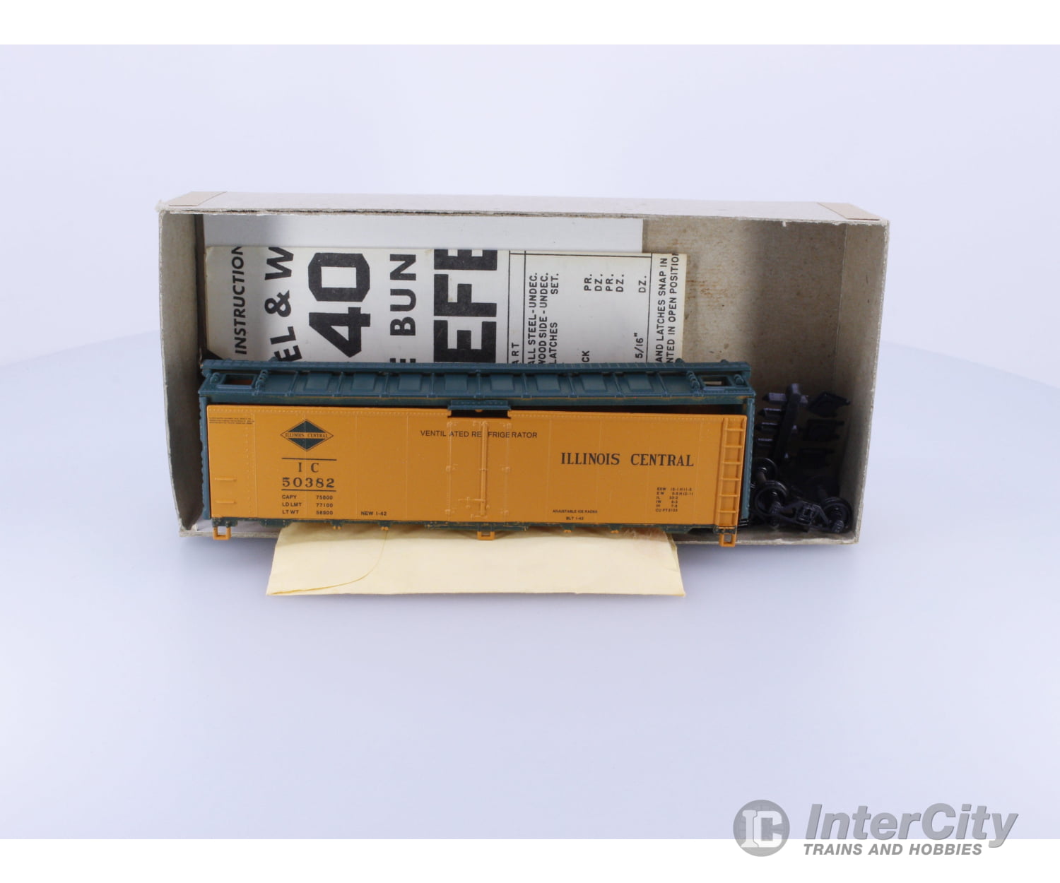 Athearn 1985 HO 40’ Steel Reefer Limited Edition Illinois Central (IC) 50382 Freight Cars