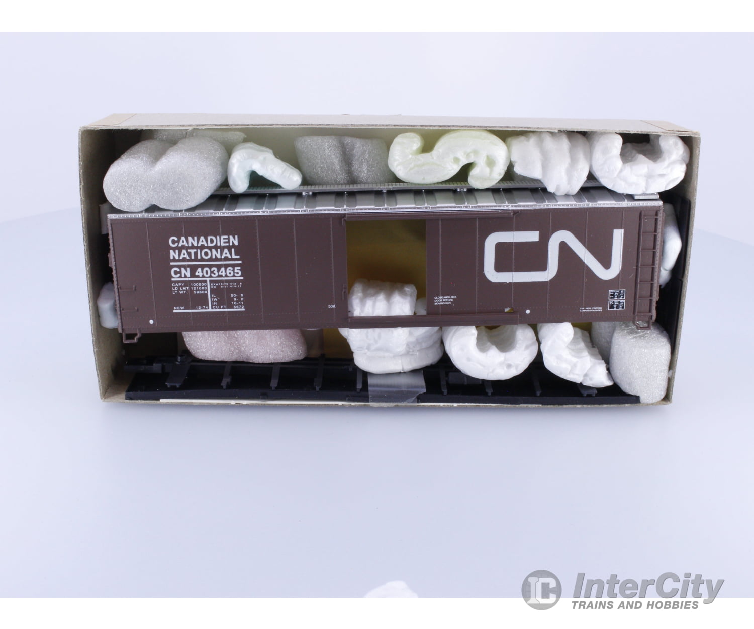Athearn 1985 HO 50’ Single Door Box Car Kit Canadian National (CN) 403465 Freight Cars
