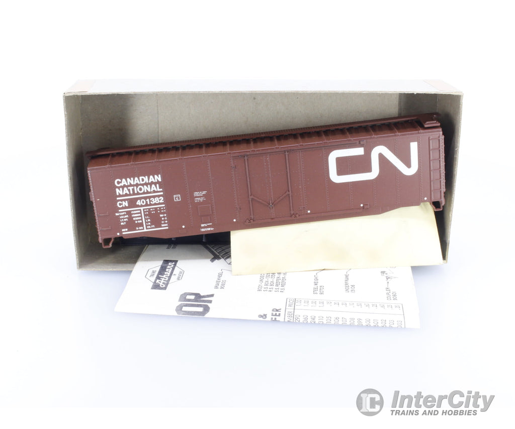 Athearn 230 HO CN Rail 50ft Steel boxcar with Plug Door Canadian National (CN) 401382 Freight Cars
