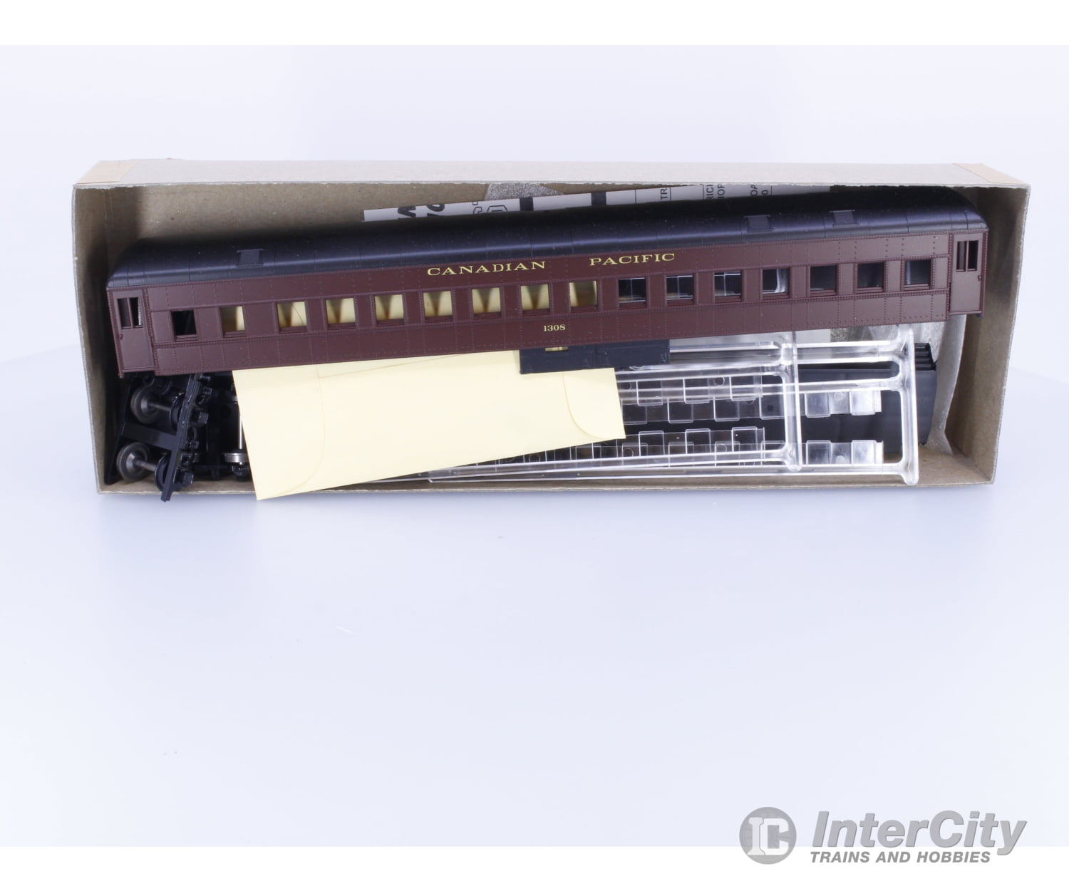 Athearn 2441 HO Standard Passenger Coach Round Roof Canadian Pacific (CP) 1308 (#1) Passenger Cars