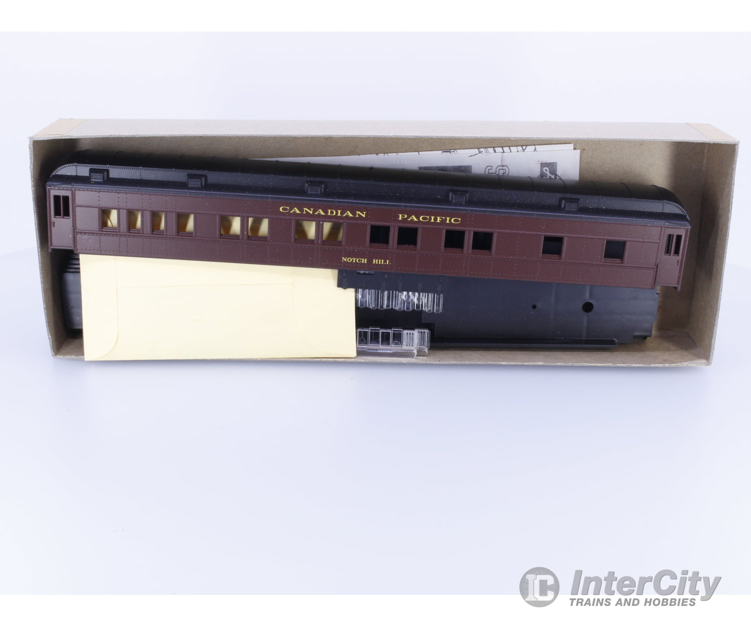 Athearn 2461 HO Standard Pullman Passenger Car Canadian Pacific (CP) Notch Hill Passenger Cars