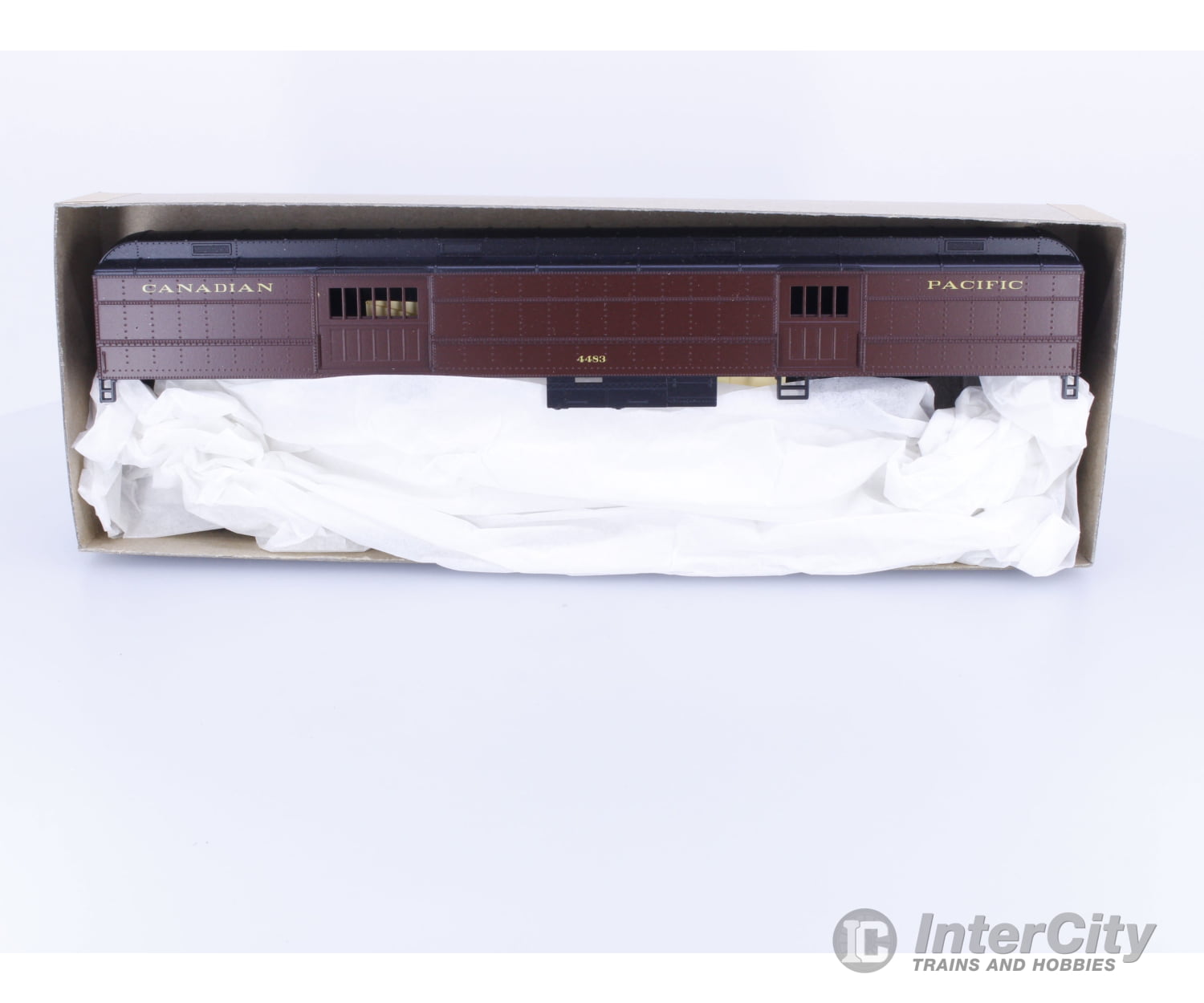 Athearn 2501 HO Standard Baggage Car Kit Canadian Pacific (CP) 4483 Passenger Cars