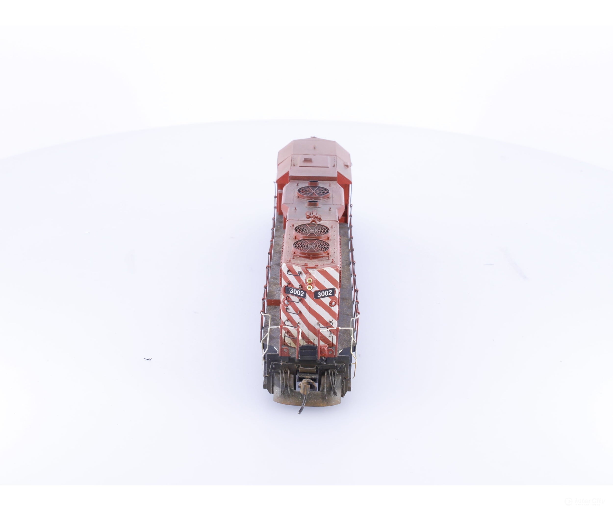 Athearn 3002 HO GP38 Diesel Locomotive Canadian Pacific (CP) 3002 Analog DC - Locomotives