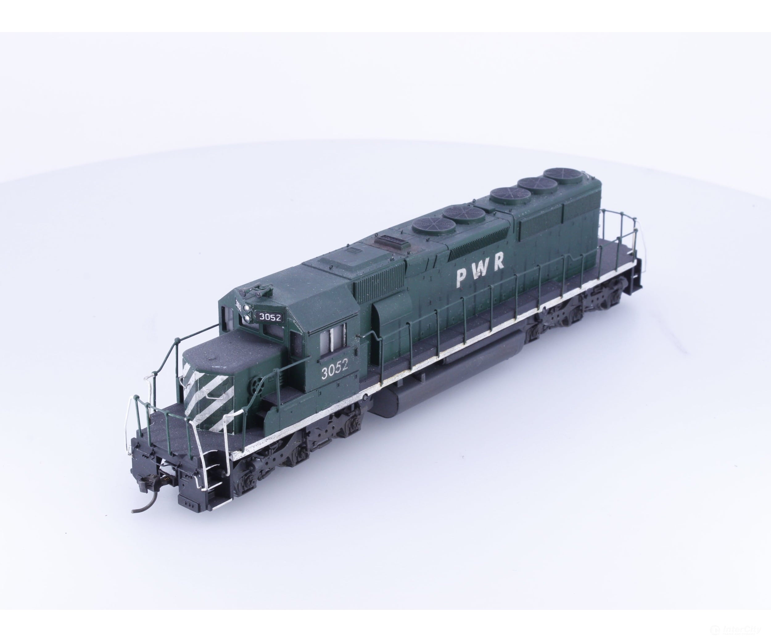 Athearn 3052 HO SD40-2 Dummy Diesel Locomotive Pacific Western Railway (PWR) 3052 - Locomotives