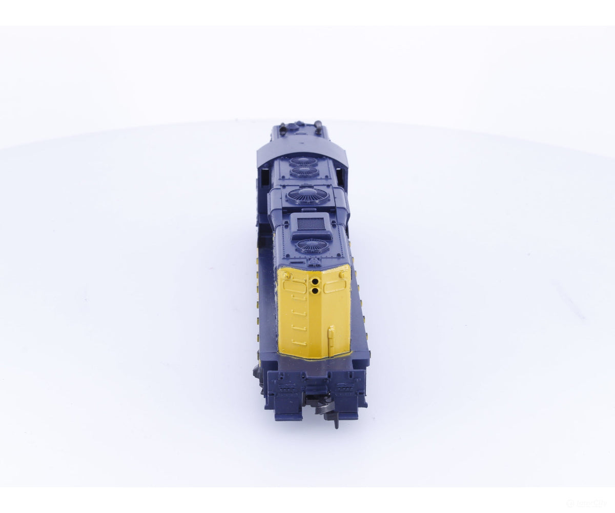 Athearn 3056 HO GP9 Dummy Diesel Locomotive Atchison Topeka and Santa Fe (ATSF) 2685 - Locomotives