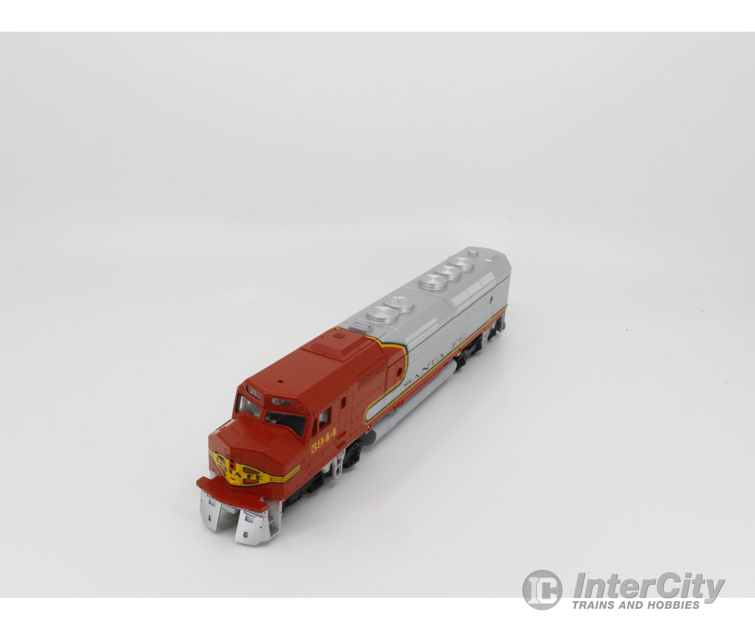 Athearn 3621 Ho Fp45 Powered Locomotive Santa Fe (Sf) 5944 Analog Dc Locomotives