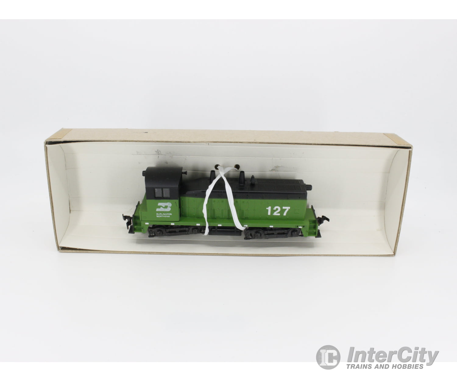 Athearn 4002 Ho Sw-1500 Rtr Cow Locomotive Burlington Northern (Bn) 127 Analog Dc Locomotives