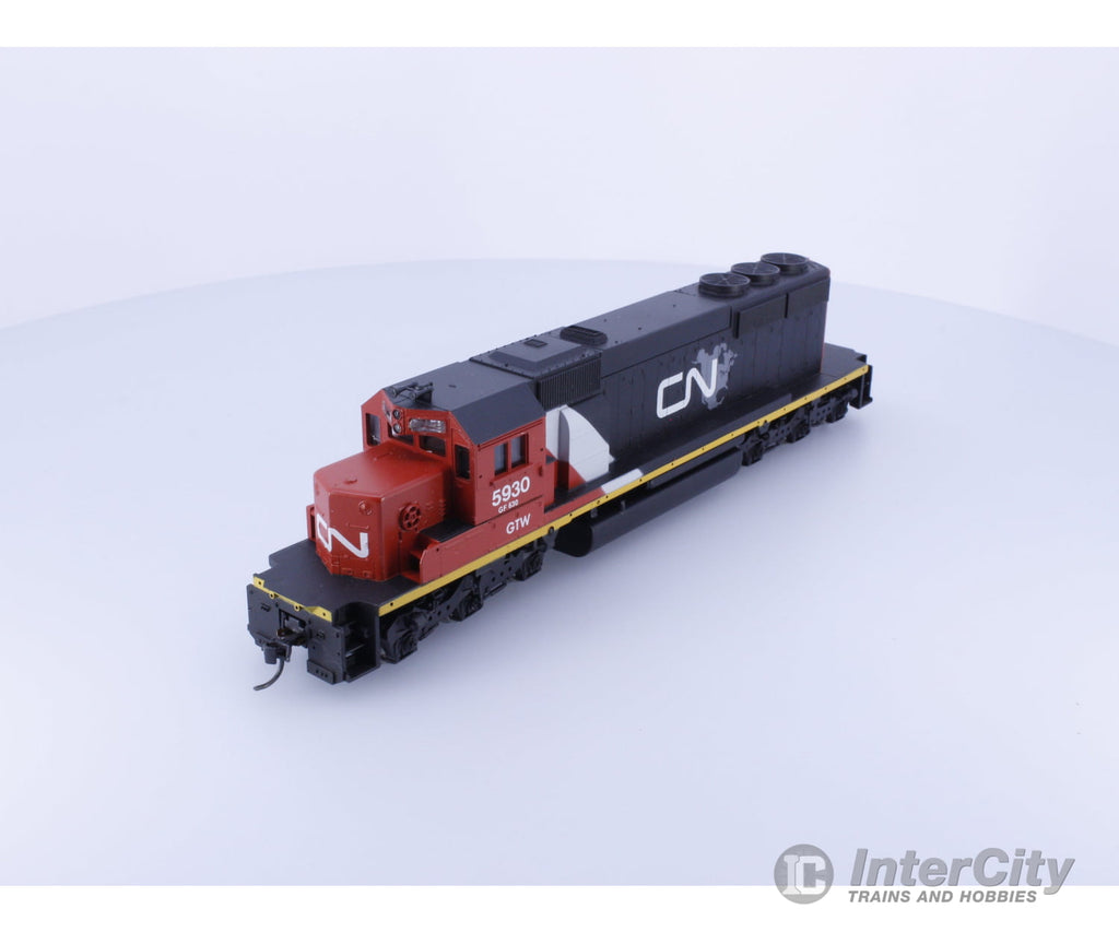 Athearn 4421 HO SD40-2 Canadian National (CN) 5930 Analog DC Locomotives