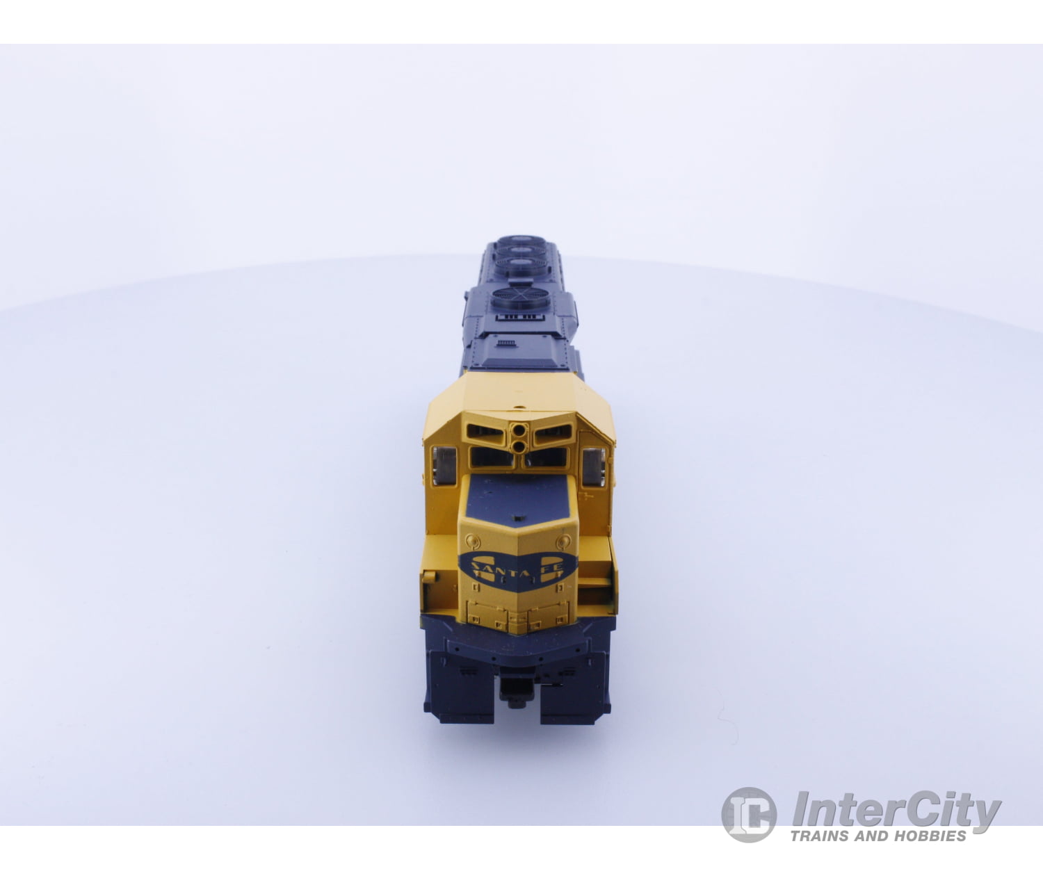 Athearn 4583 HO GP50 Phase 2 Santa Fe (SF) 3852 Analog DC Locomotives