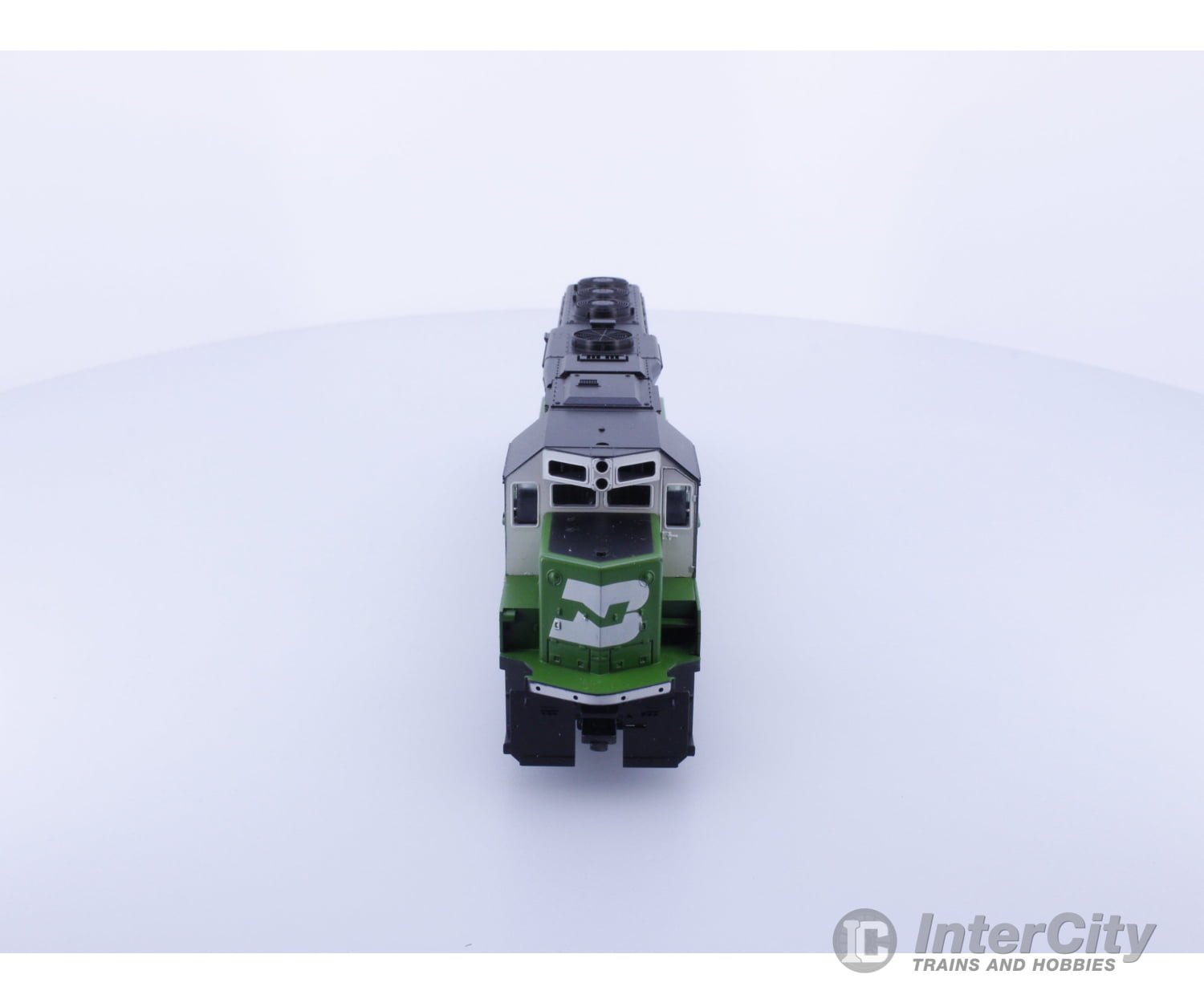 Athearn 4634 HO GP50 Burlington Northern (BN) 3148 Analog DC Locomotives