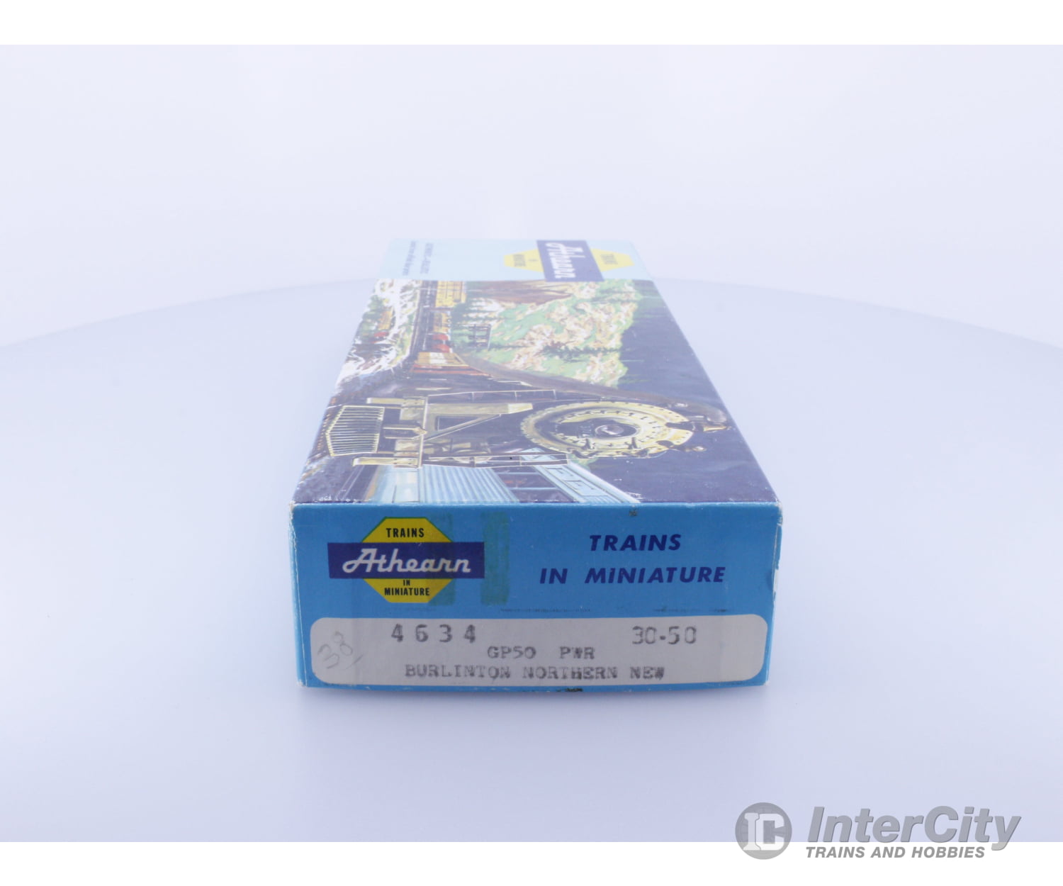 Athearn 4634 HO GP50 Burlington Northern (BN) 3148 Analog DC Locomotives
