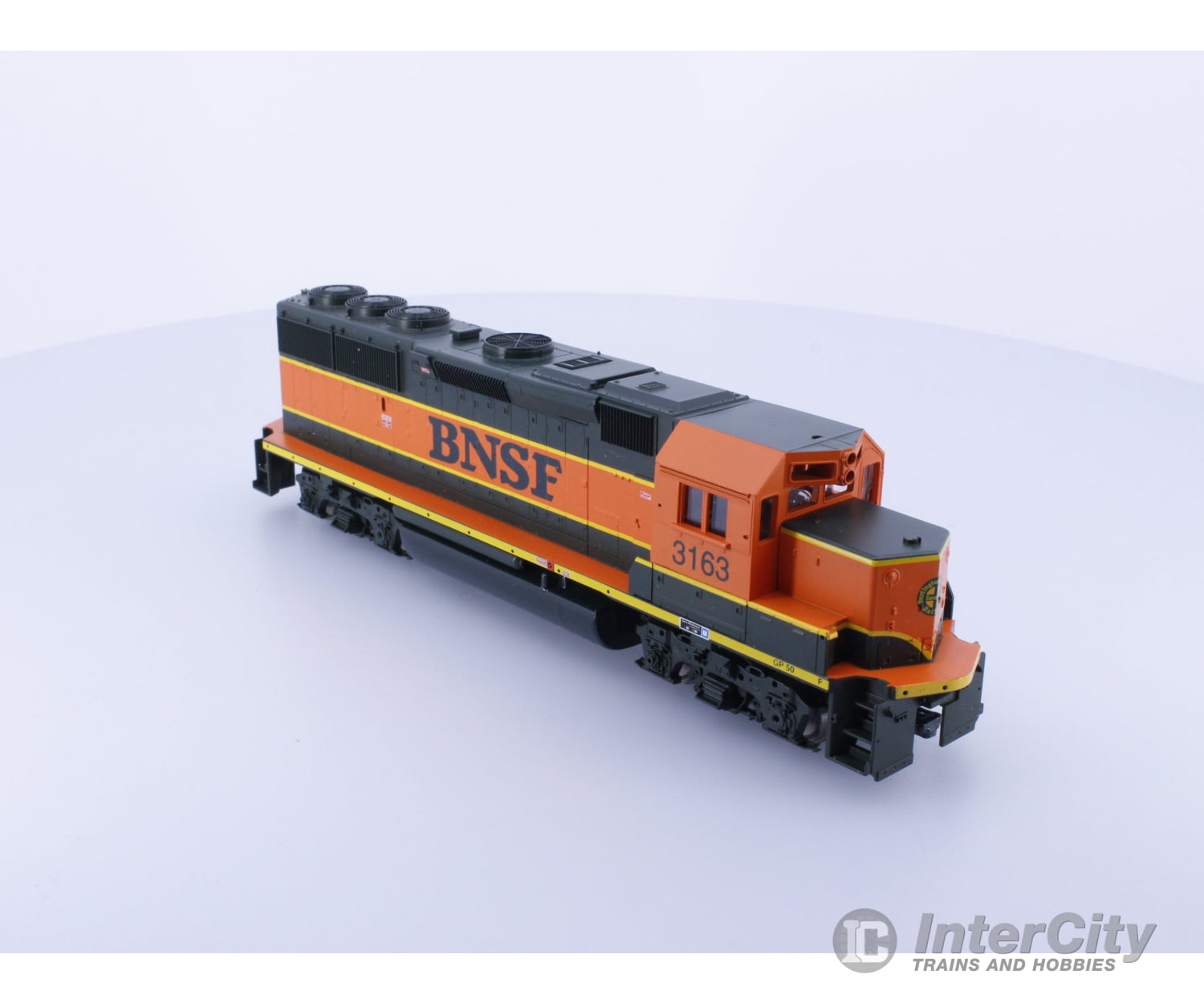 Athearn 4636 HO GP50 Burlington Northern Santa Fe (BNSF) 3163 Analog DC Locomotives