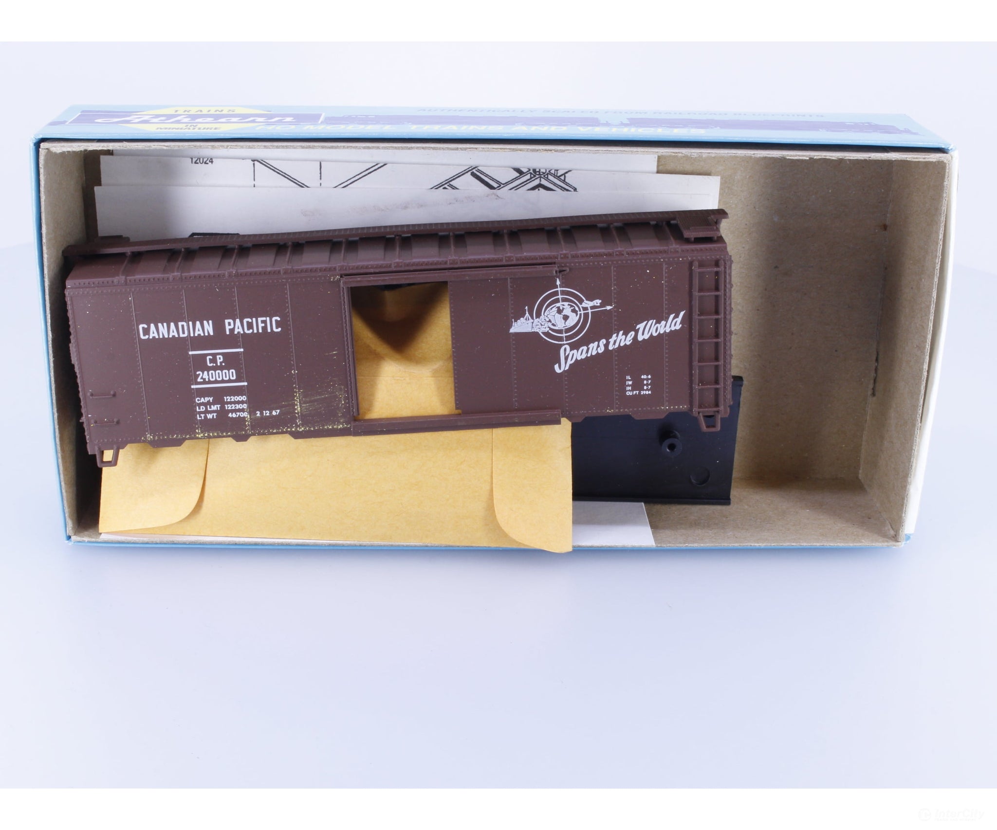 Athearn 5005 HO 40’ AAR Boxcar Kit Canadian Pacific (CP) 240000 Freight Cars