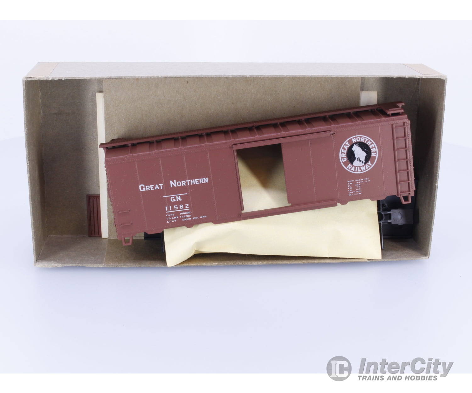 Athearn 5005 HO 40’ Boxcar Kit Great Northern (GN) 11582 Freight Cars