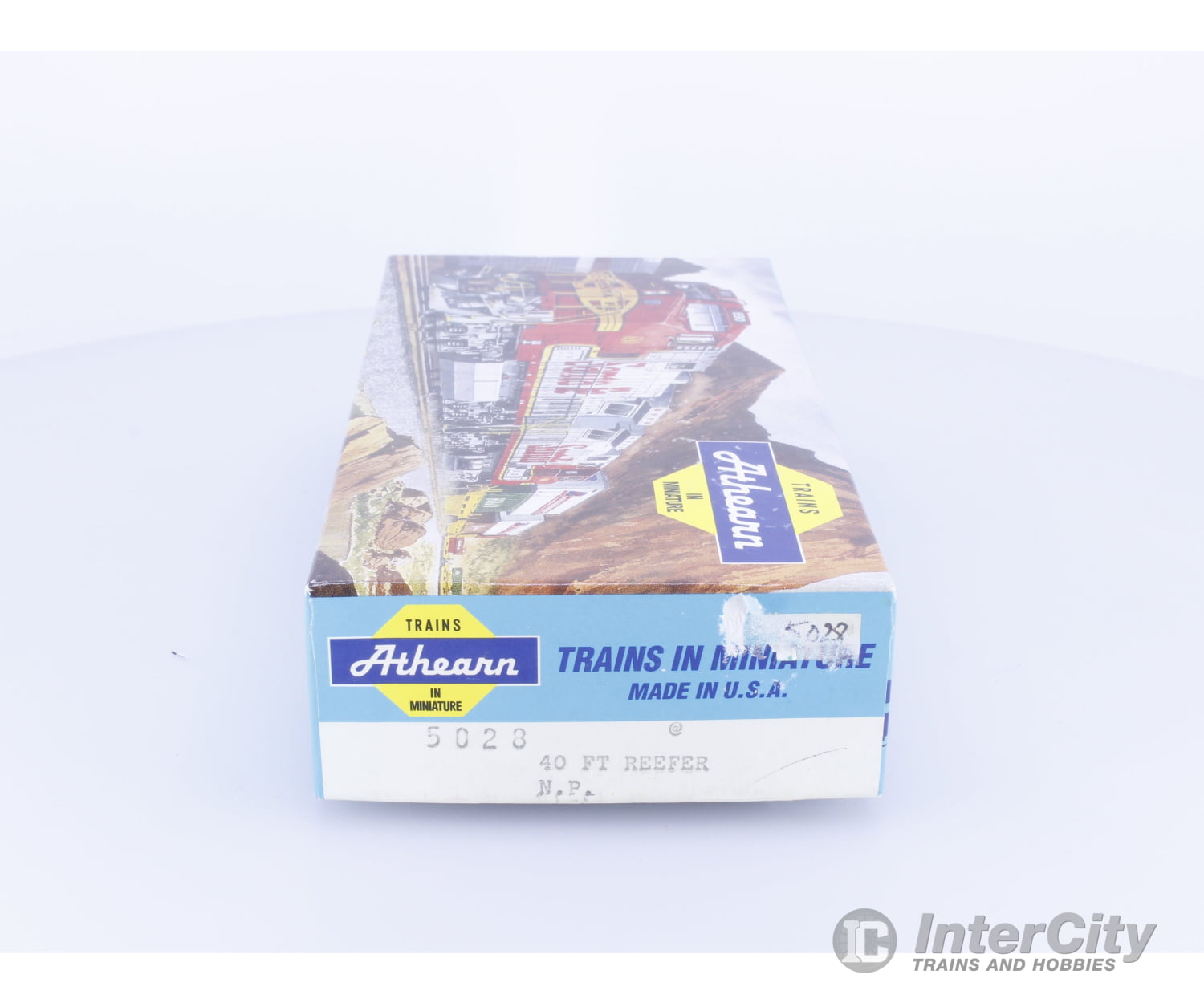 Athearn 5028 HO 40’ Reefer Kit Northern Pacific (NP) 91450 Freight Cars