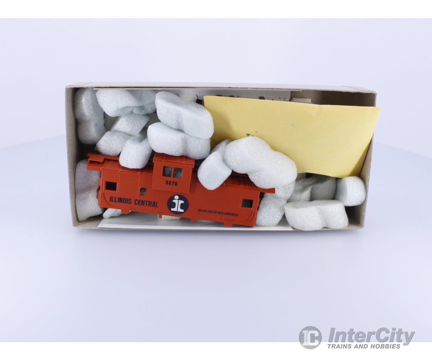 Athearn 5364 HO Wide Vision Caboose Kit Illinois Central (IC) 9678 Freight Cars