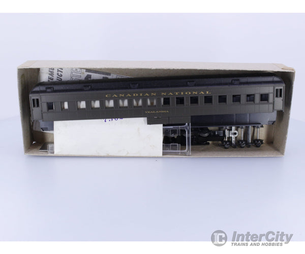 Athearn 5366 HO Pullman Standard Coach Kit Canadian National (CN) Vealandia Passenger Cars