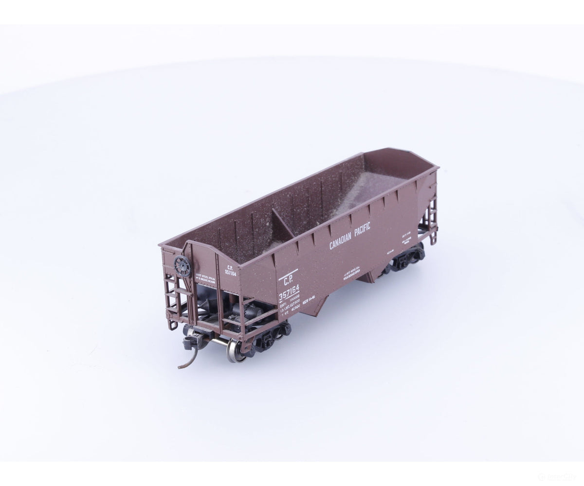 Athearn 5402 HO 34’ Offset-Side Hopper Canadian Pacific (CP) 357164 - Freight Cars