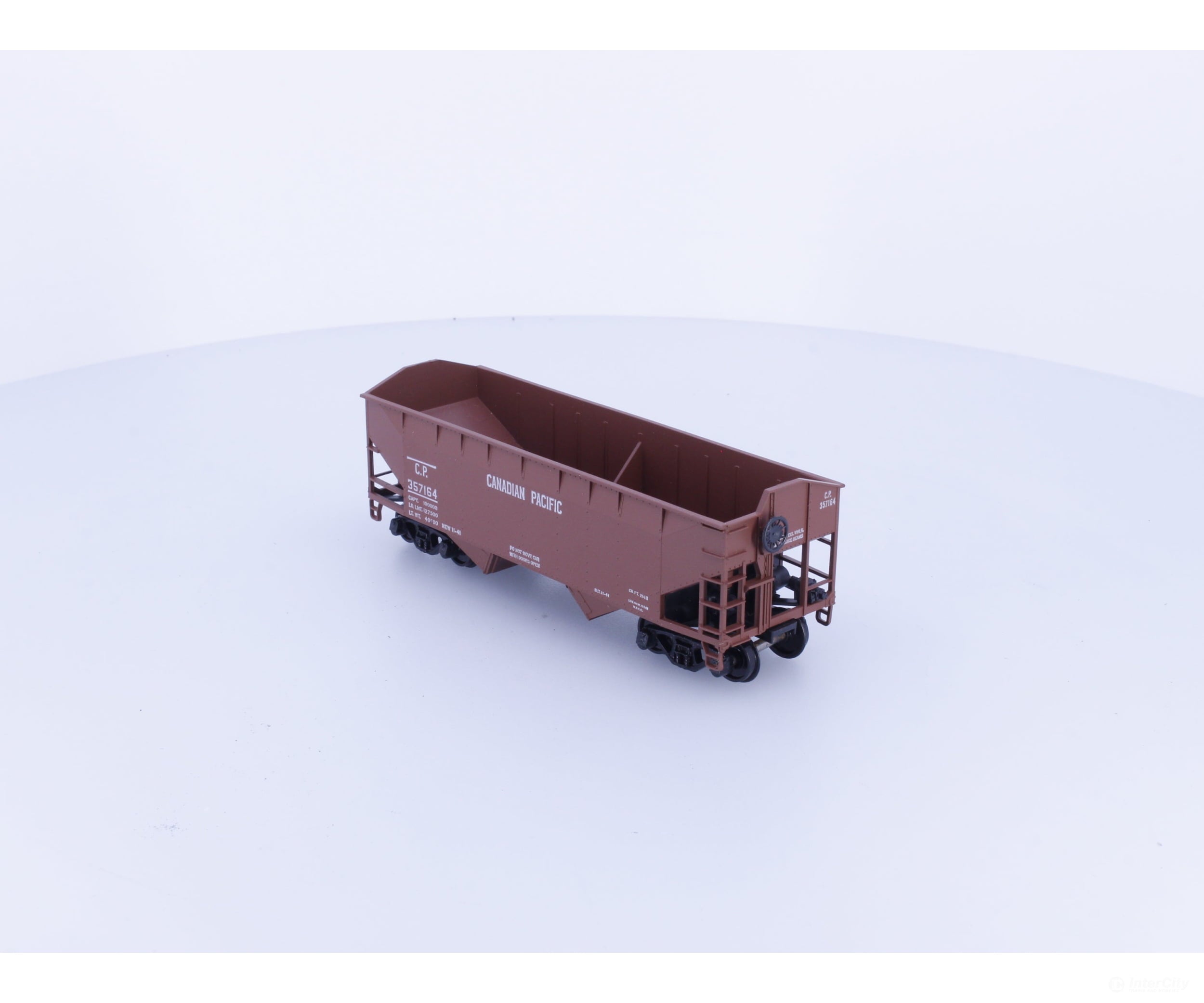 Athearn 5402 HO 34’ Offset Side Hopper Canadian Pacific (CP) 357164 - Freight Cars