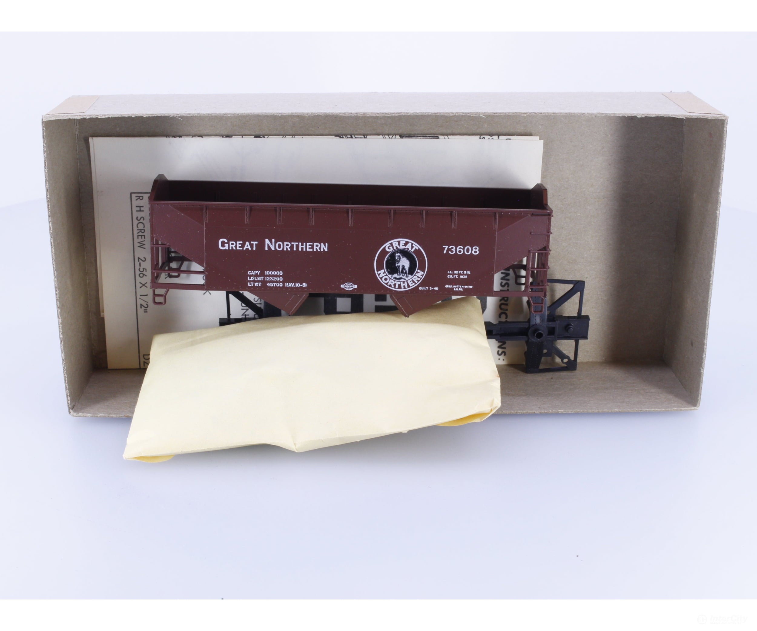 Athearn 5405 HO 34’ 2 Bay Offset Hopper Kit Great Northern (GN) 73608 - Freight Cars