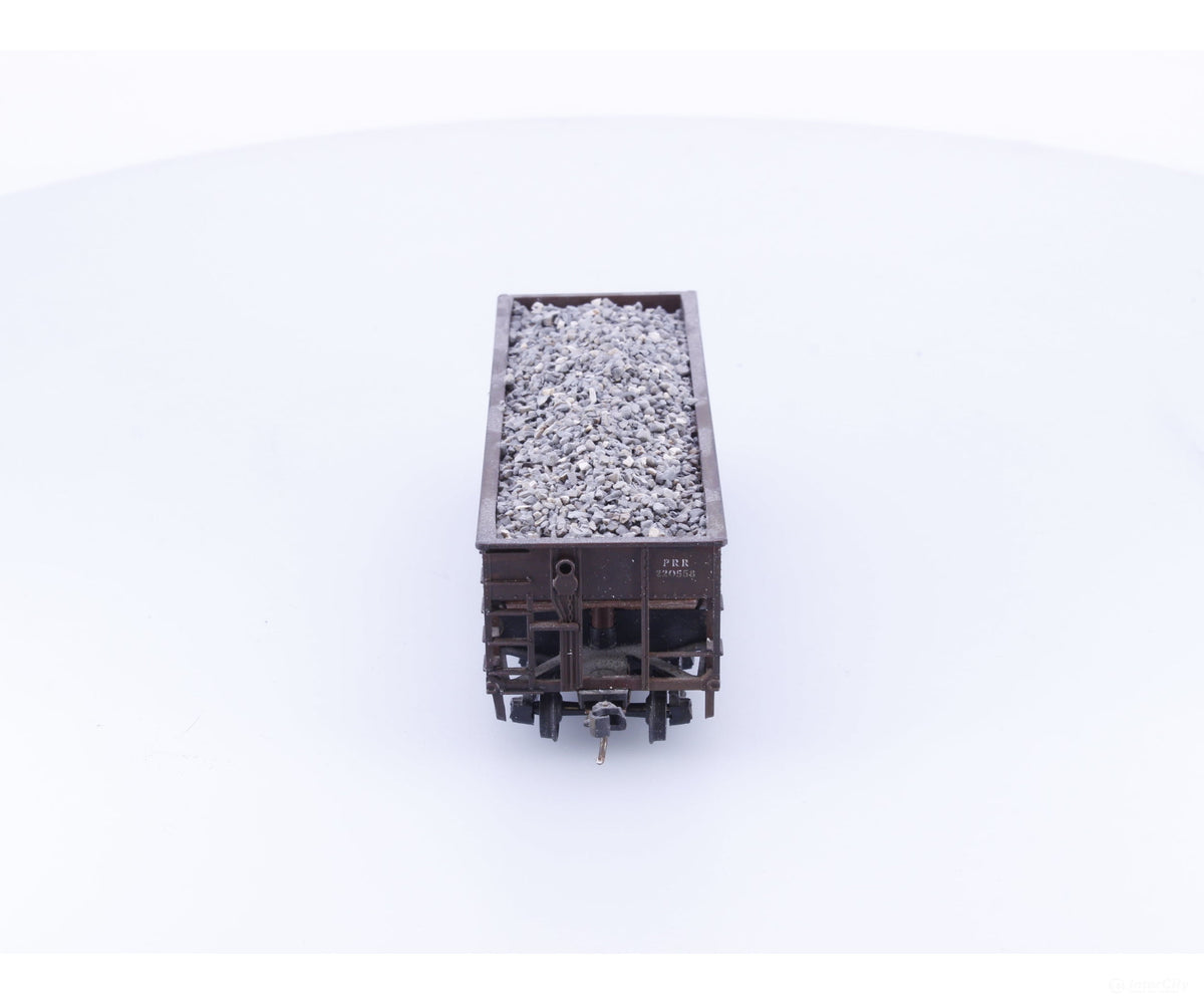 Athearn 5445 HO 34’ Ribbed Side Hopper Weathered with Load Pennsylvania (PRR) 220558 - Freight Cars