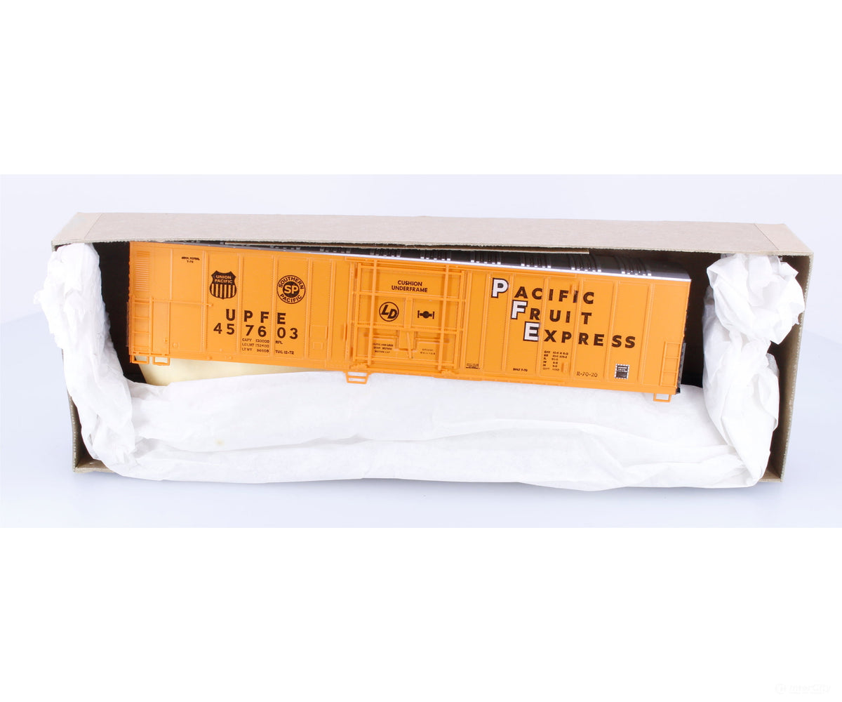 Athearn 5465 HO 57’ Mechanical Reefer Kit Pacific Fruit Express (PFE) 457603 (#2) - Freight Cars