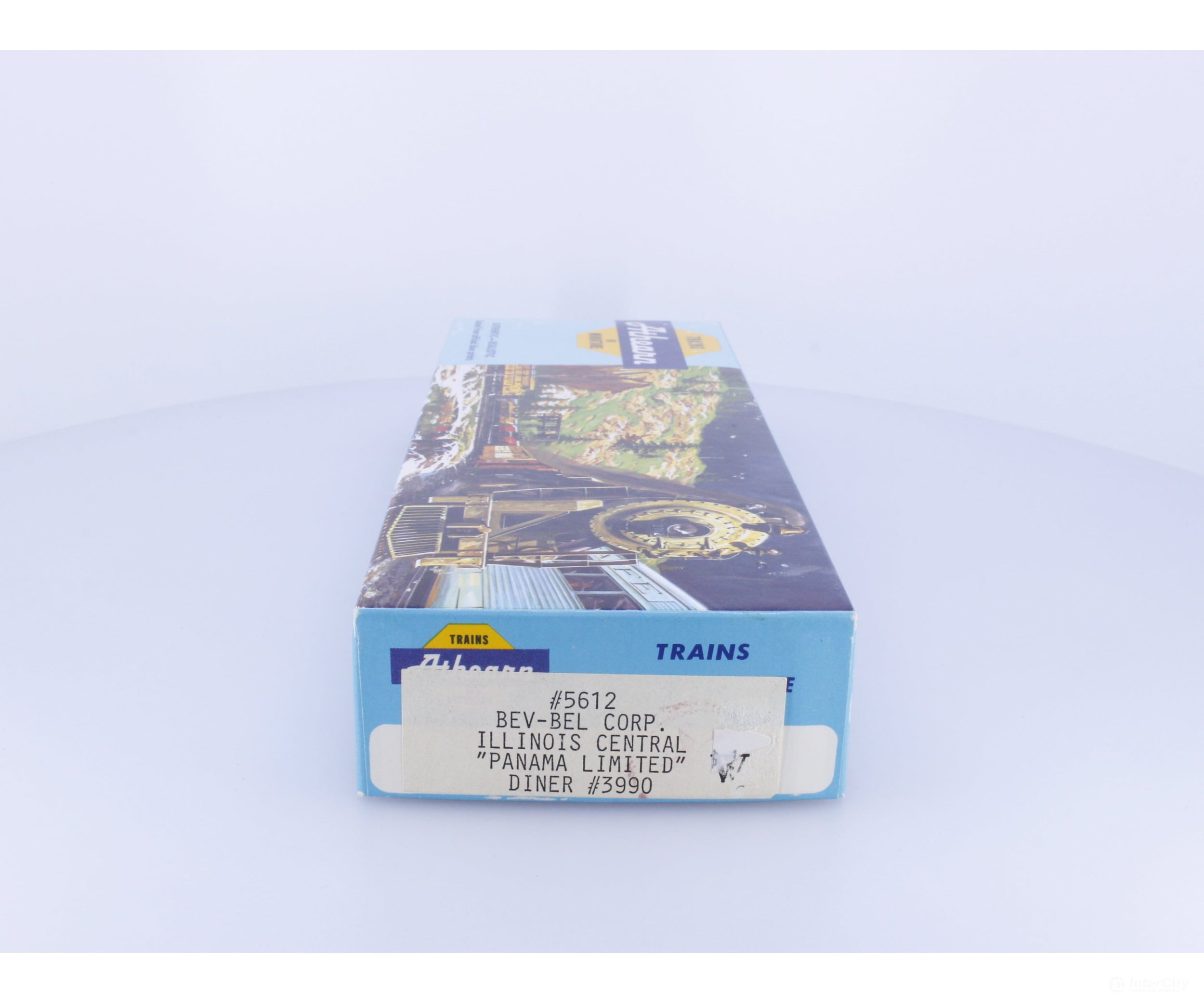 Athearn 5612 HO Diner Car Kit Illinois Central (IC) Panama Limited 3990 Passenger Cars