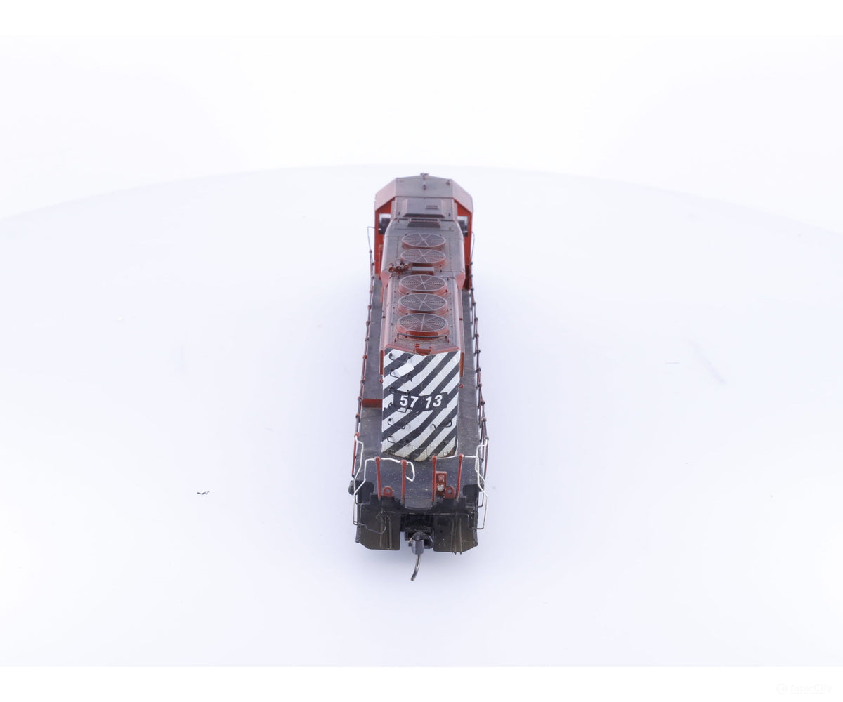Athearn 5713 HO SD40-2 Dummy Diesel Locomotive Canadian Pacific (CP) 5713 - Locomotives