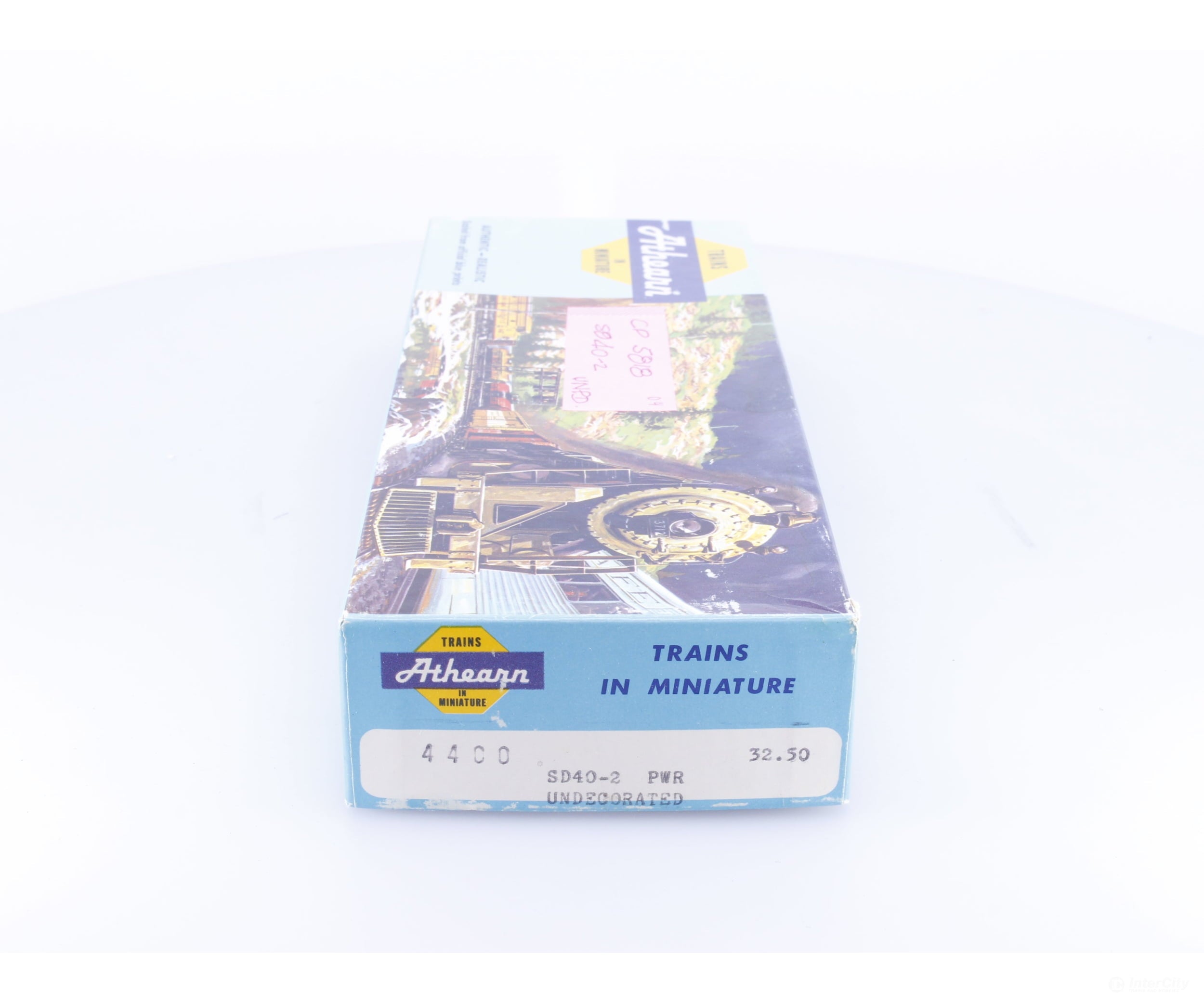 Athearn 5818 HO SD40-2 Dummy Diesel Locomotive Canadian Pacific (CP) 5818 - Locomotives