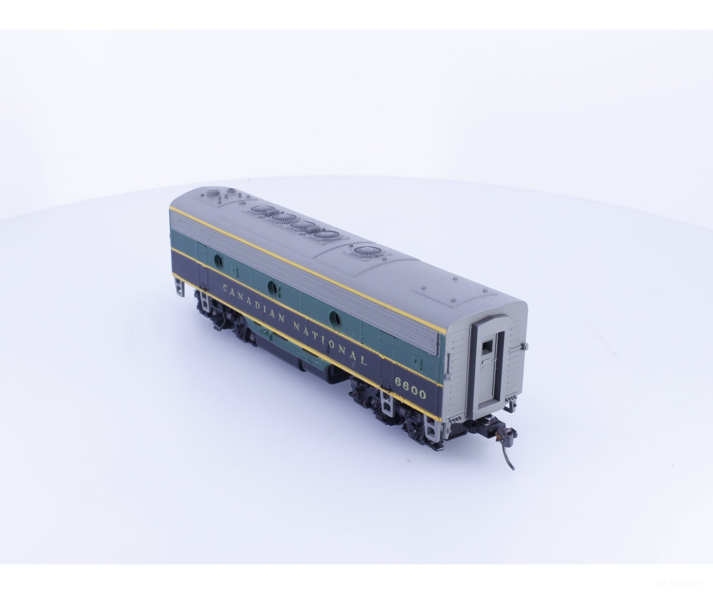 Athearn 6600 HO F7B Diesel Locomotive Canadian National (CN) 6600 Analog DC - Locomotives