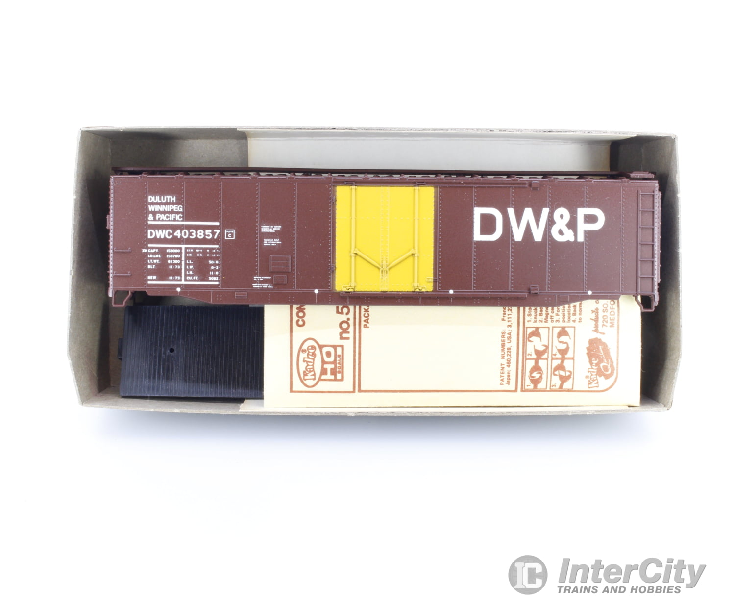 Athearn 704 HO DW&P 50ft plug door with yellow door Duluth Winnipeg and Pacific (DWP) 403857 Freight Cars
