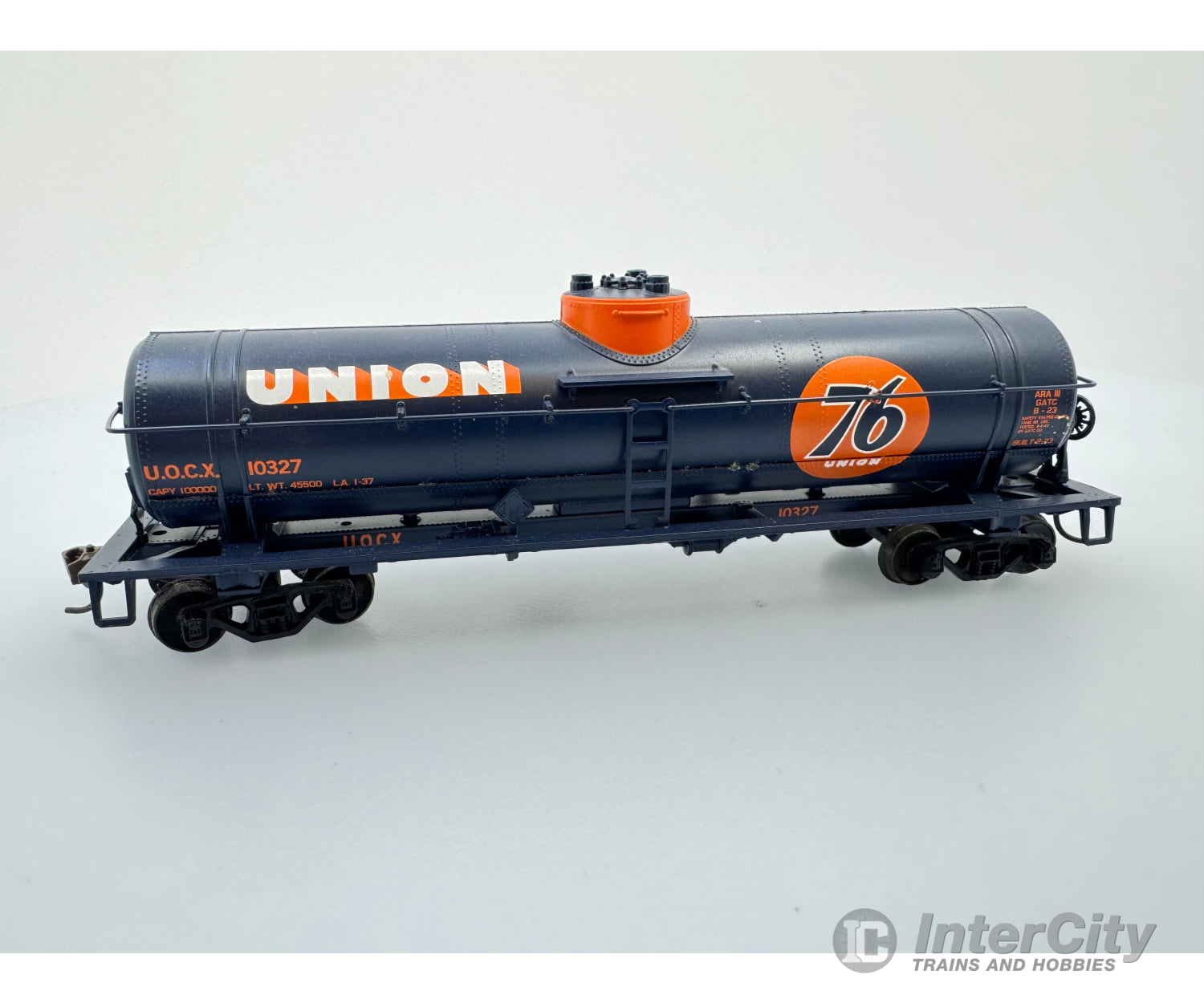 Athearn 7305 Ho Single Dome Tank Car ’Union Oil’ 10327 Freight Cars