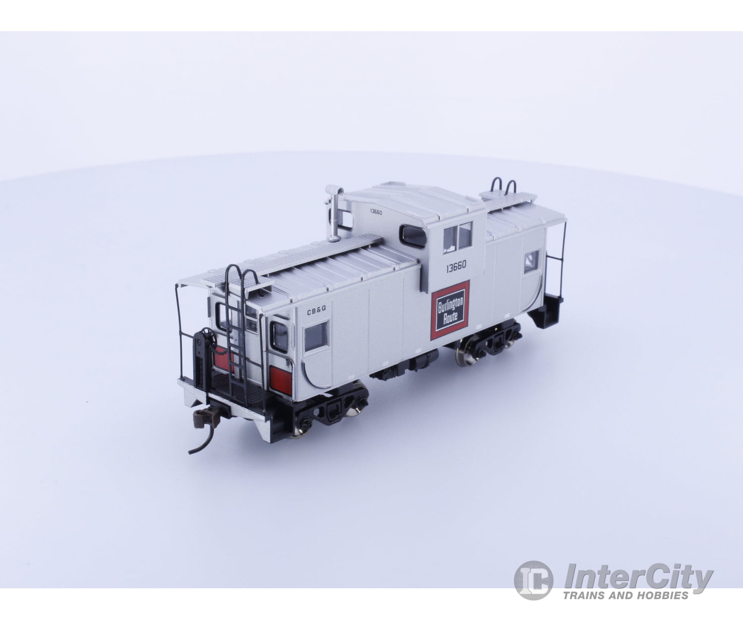 Athearn 75201 HO Wide Vision Caboose Chicago Burlington and Quincey (CBQ) 13660 Freight Cars