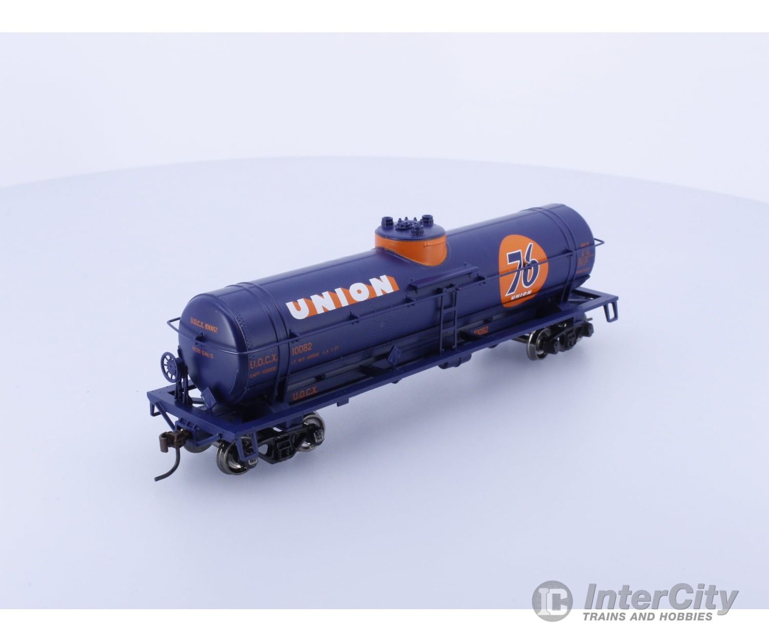 Athearn 76671 HO Single Dome Tank Car Union Tank Car (UTLX) 10082 Freight Cars