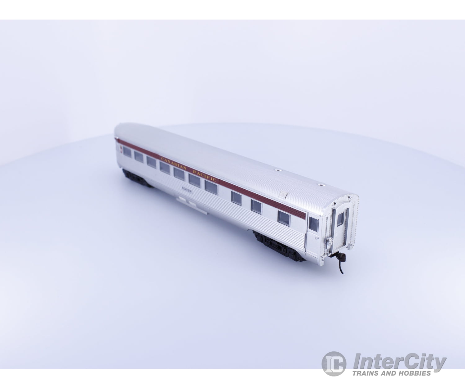 Athearn 79086 HO Streamlined Observation Coach Canadian Pacific (CP) Seaview Passenger Cars