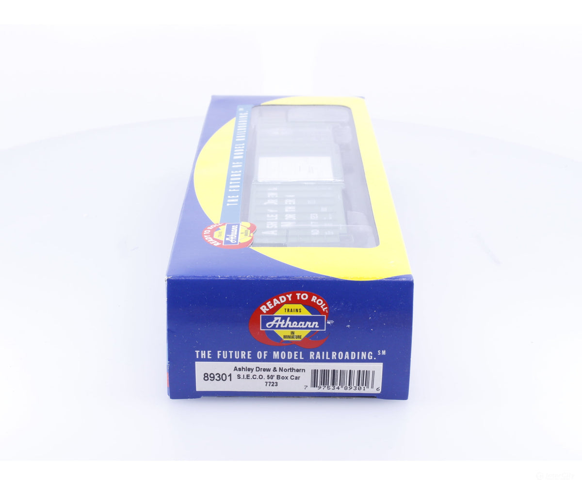 Athearn 89301 HO SIECO 50’ Single Door Boxcar Ashley Drew & Northern (ADN) 7723 - Freight Cars