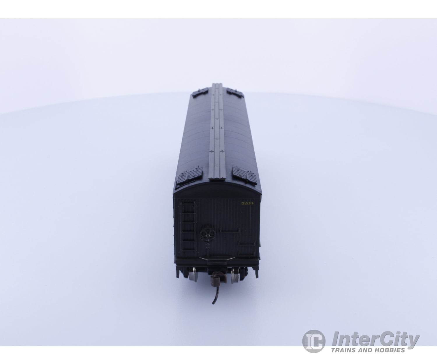 Athearn 92581 HO 50’ Express Reefer Illinois Central (IC) 5204 Freight Cars