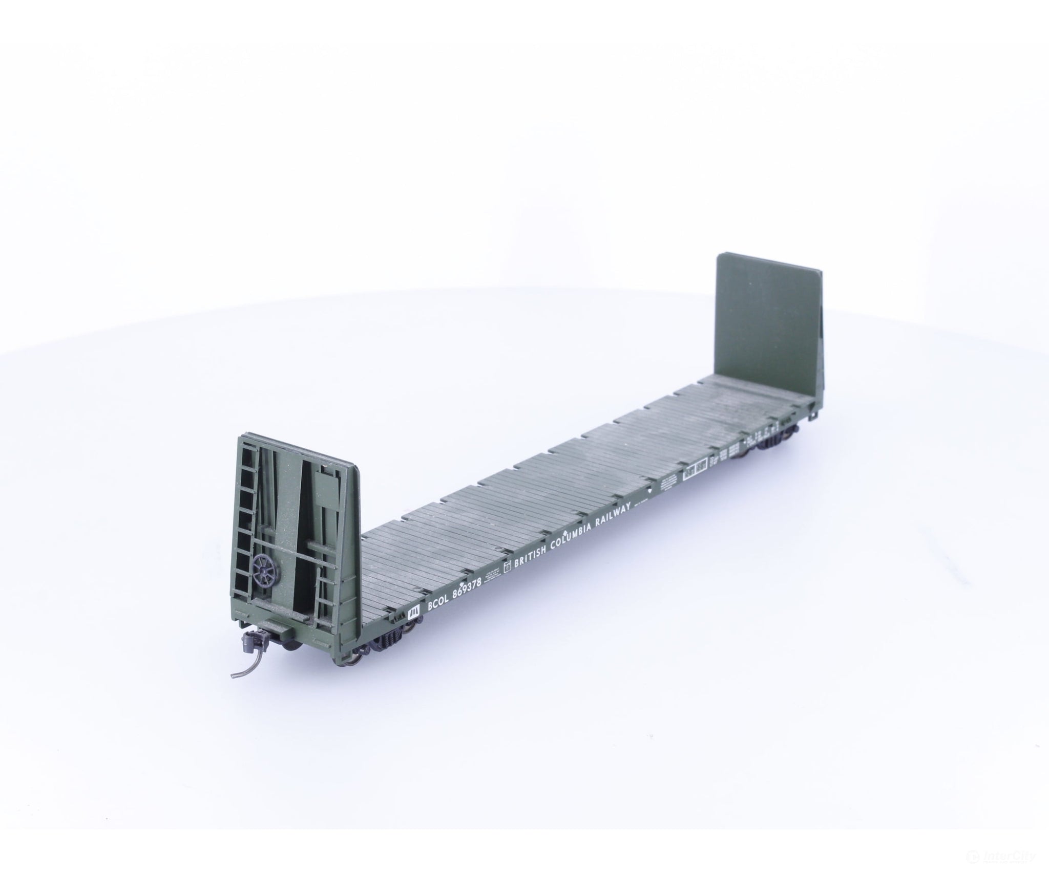 Athearn 92702 HO 60’ Bulkhead Flat Car BC Rail (BCOL) 866579 - Freight Cars