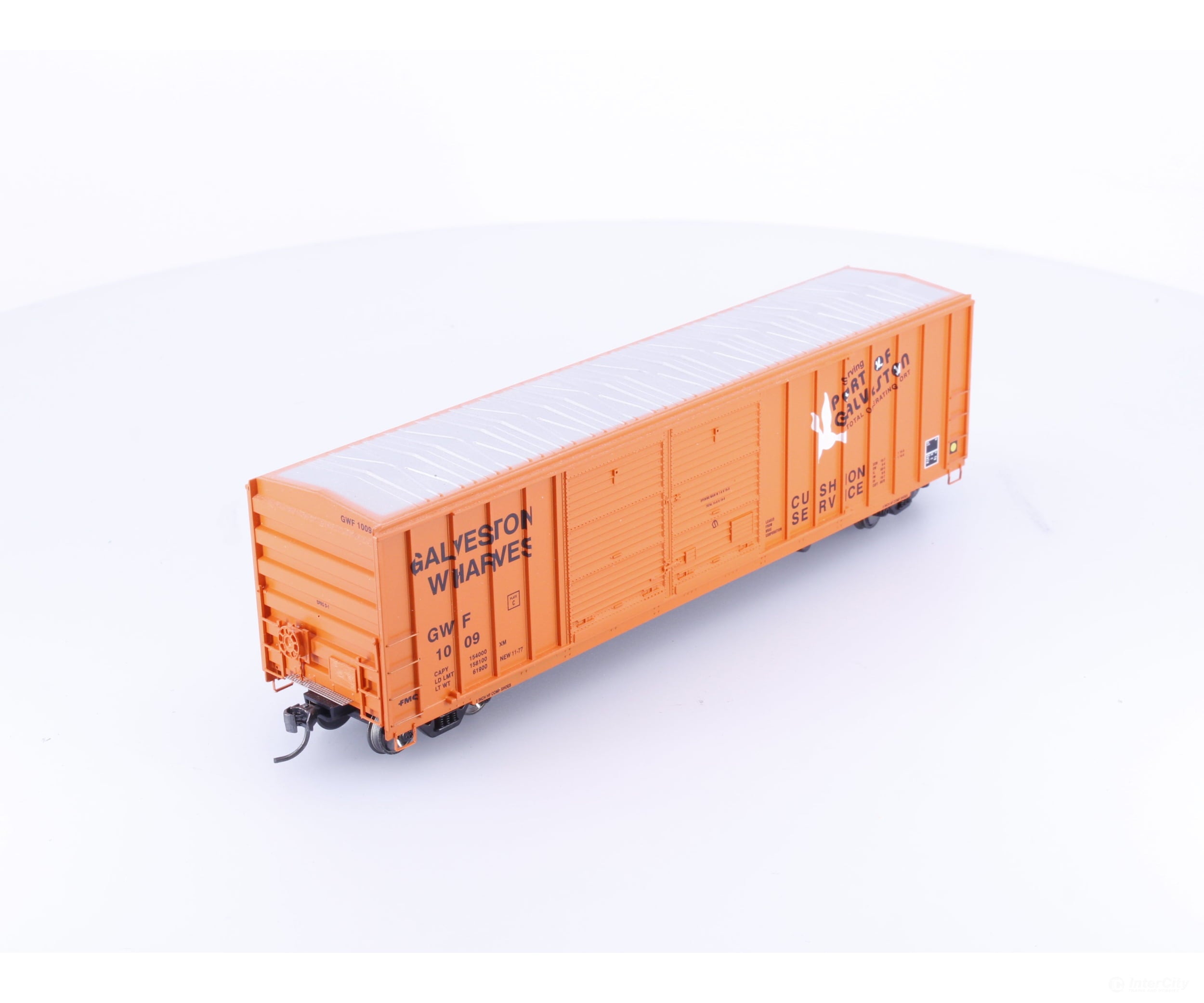 Athearn 92939 HO 50’ FMC Offset Double Door Boxcar Galveston Wharves (GWF) 1009 - Freight Cars